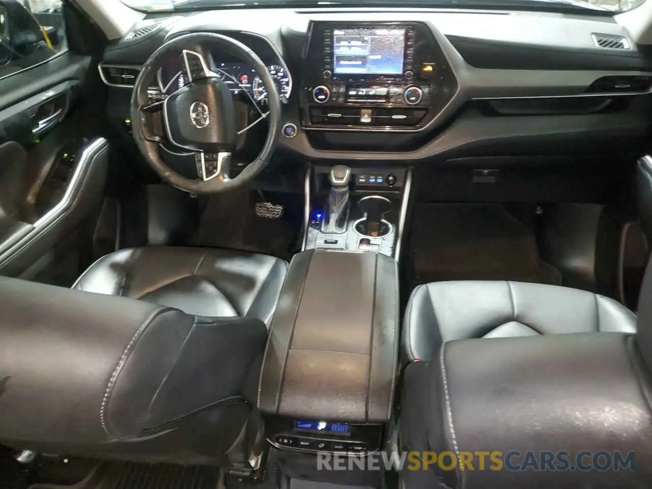 8 Photograph of a damaged car 5TDGZRBH9NS597150 TOYOTA HIGHLANDER 2022