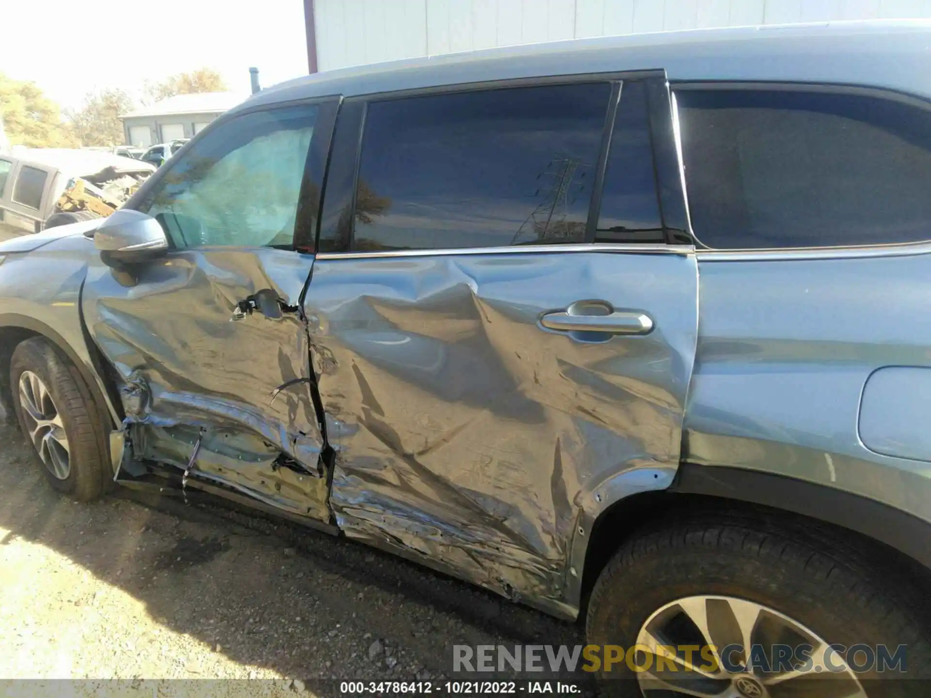 6 Photograph of a damaged car 5TDGZRBHXNS161410 TOYOTA HIGHLANDER 2022