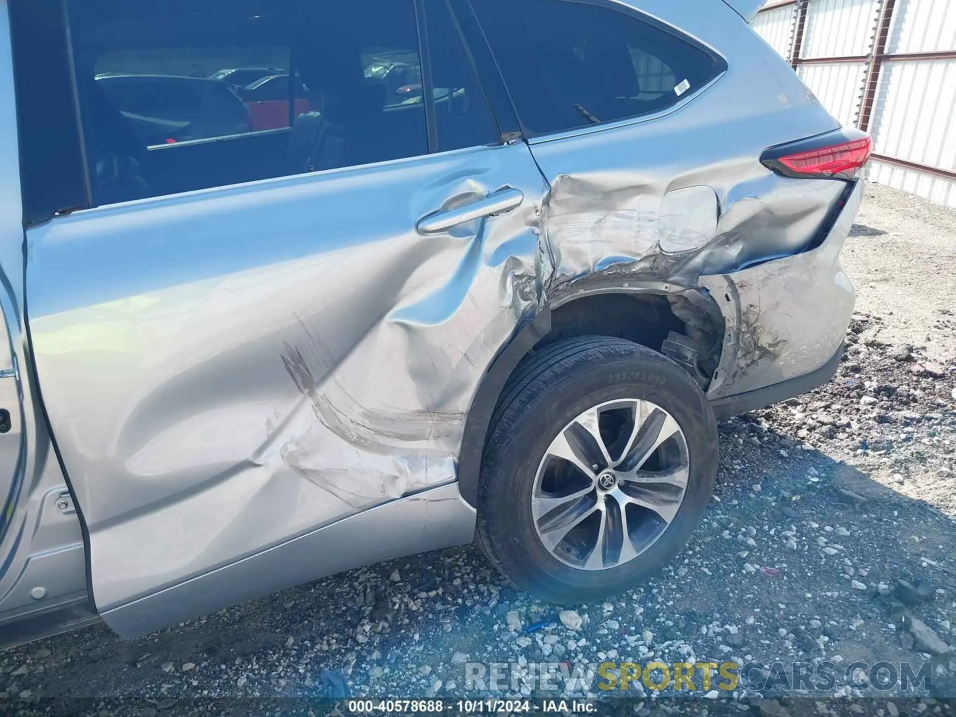 6 Photograph of a damaged car 5TDGZRBHXNS175047 TOYOTA HIGHLANDER 2022