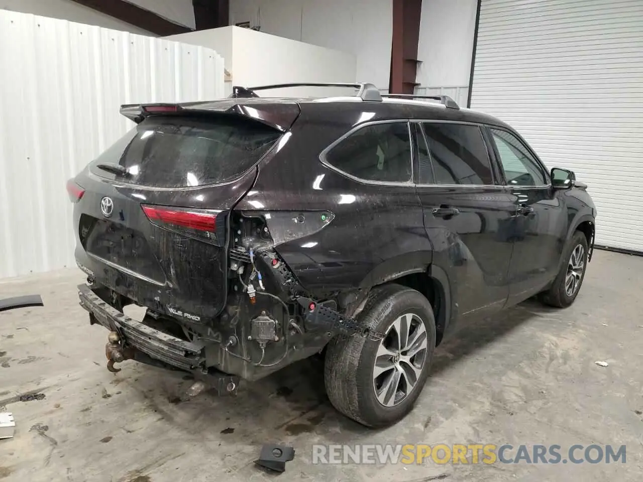 3 Photograph of a damaged car 5TDGZRBHXNS201422 TOYOTA HIGHLANDER 2022