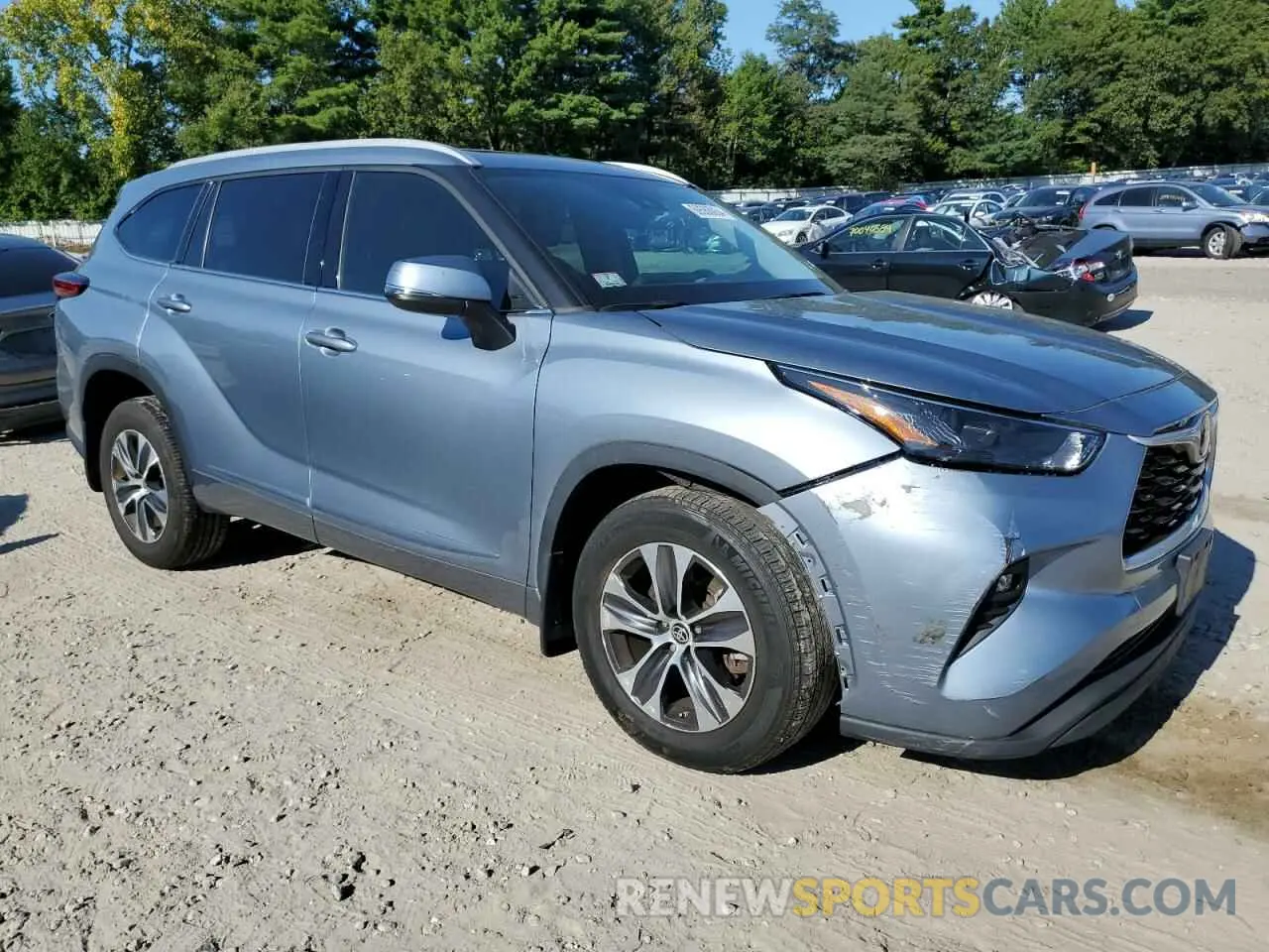 4 Photograph of a damaged car 5TDGZRBHXNS228264 TOYOTA HIGHLANDER 2022