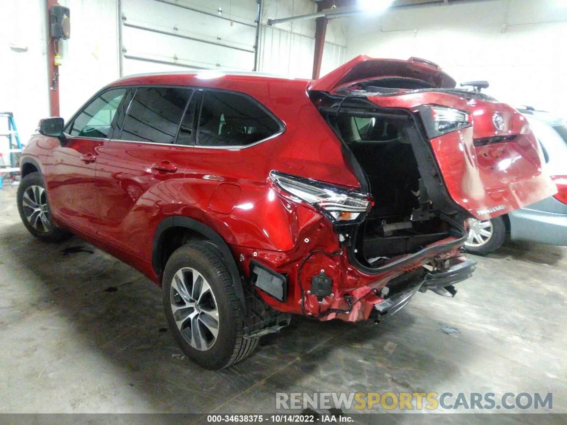 3 Photograph of a damaged car 5TDGZRBHXNS570300 TOYOTA HIGHLANDER 2022