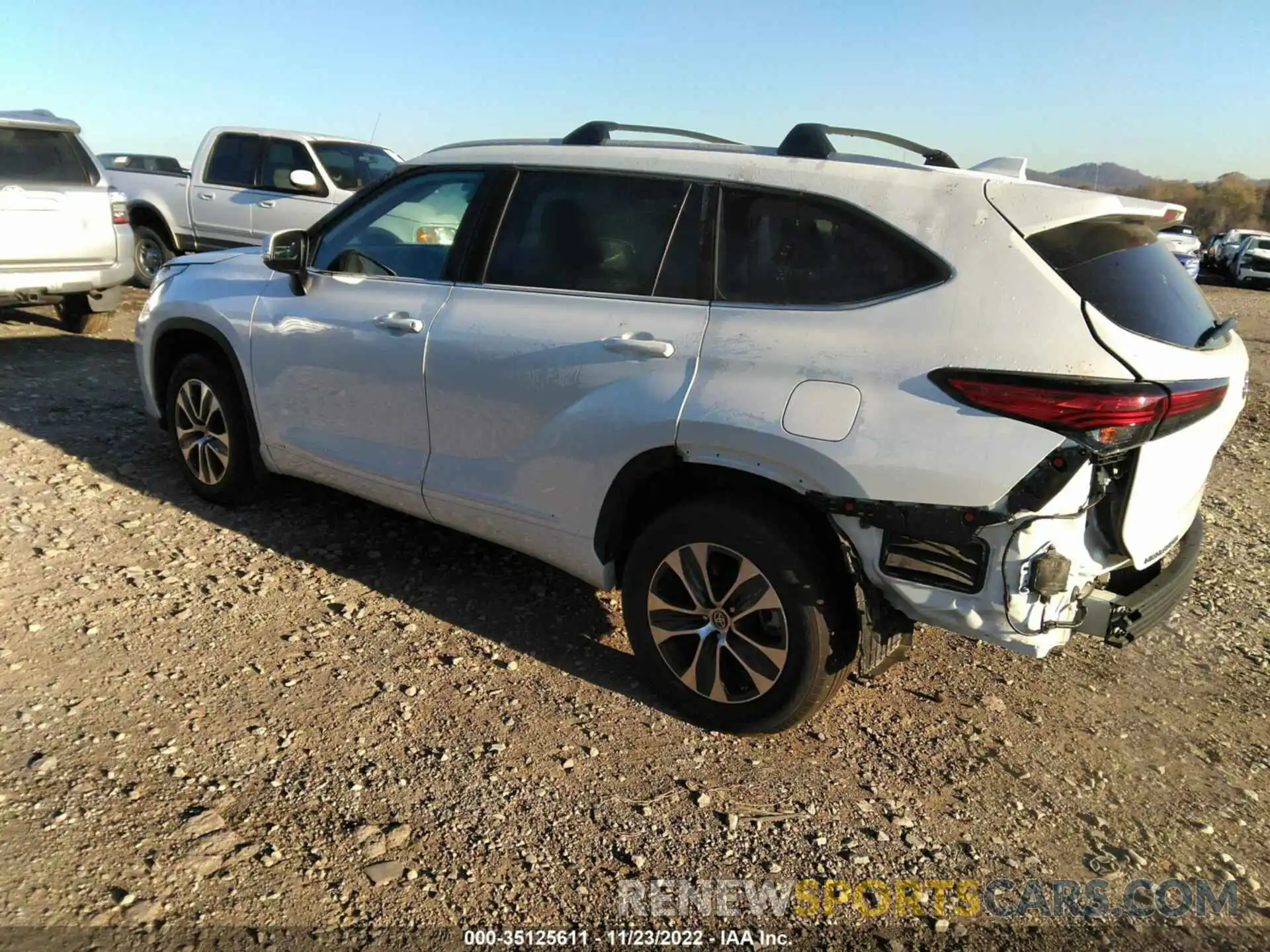 3 Photograph of a damaged car 5TDHBRCH1NS543011 TOYOTA HIGHLANDER 2022