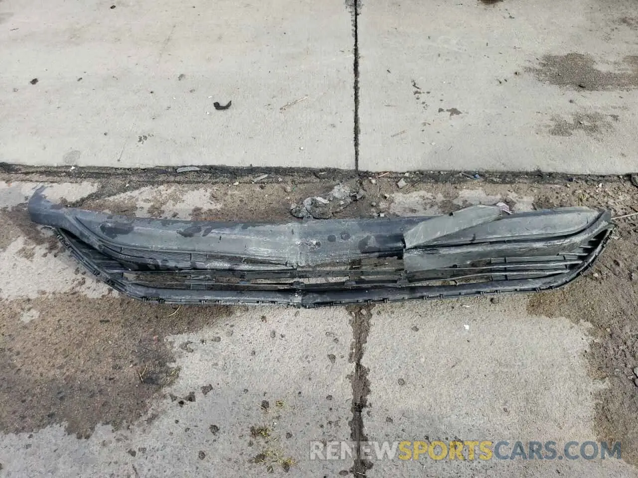 13 Photograph of a damaged car 5TDHBRCHXNS547459 TOYOTA HIGHLANDER 2022