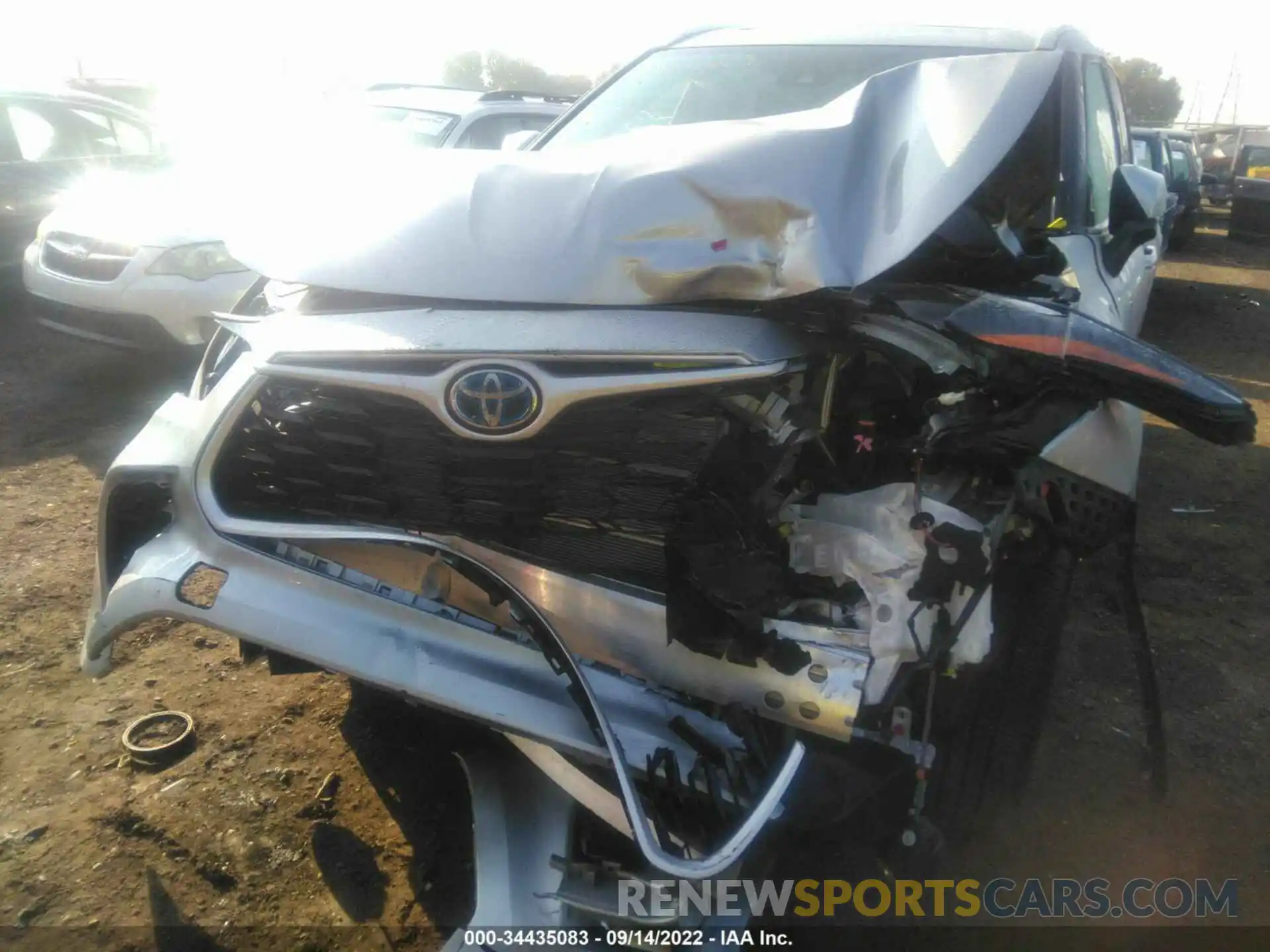 6 Photograph of a damaged car 5TDHBRCHXNS550880 TOYOTA HIGHLANDER 2022