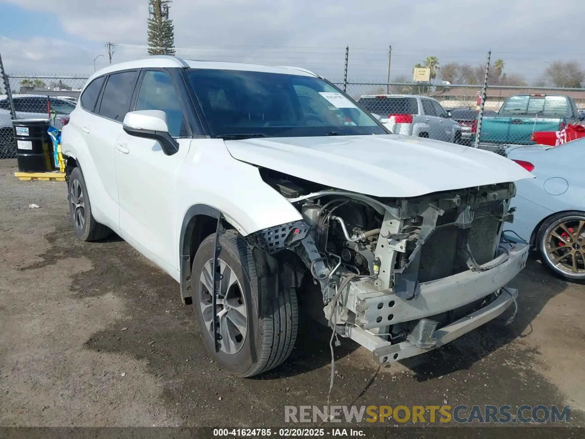 1 Photograph of a damaged car 5TDHZRAH2NS548040 TOYOTA HIGHLANDER 2022