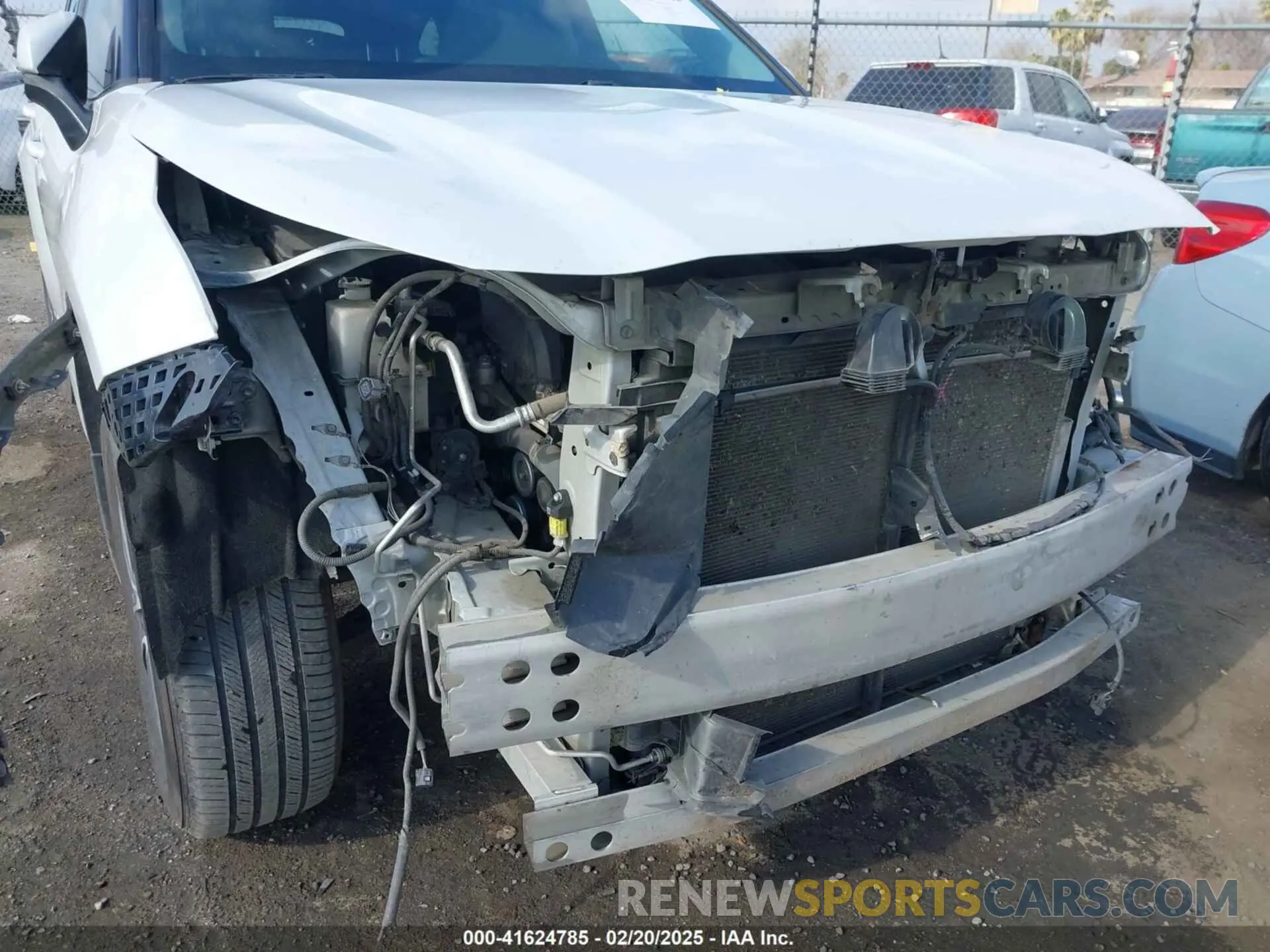 21 Photograph of a damaged car 5TDHZRAH2NS548040 TOYOTA HIGHLANDER 2022