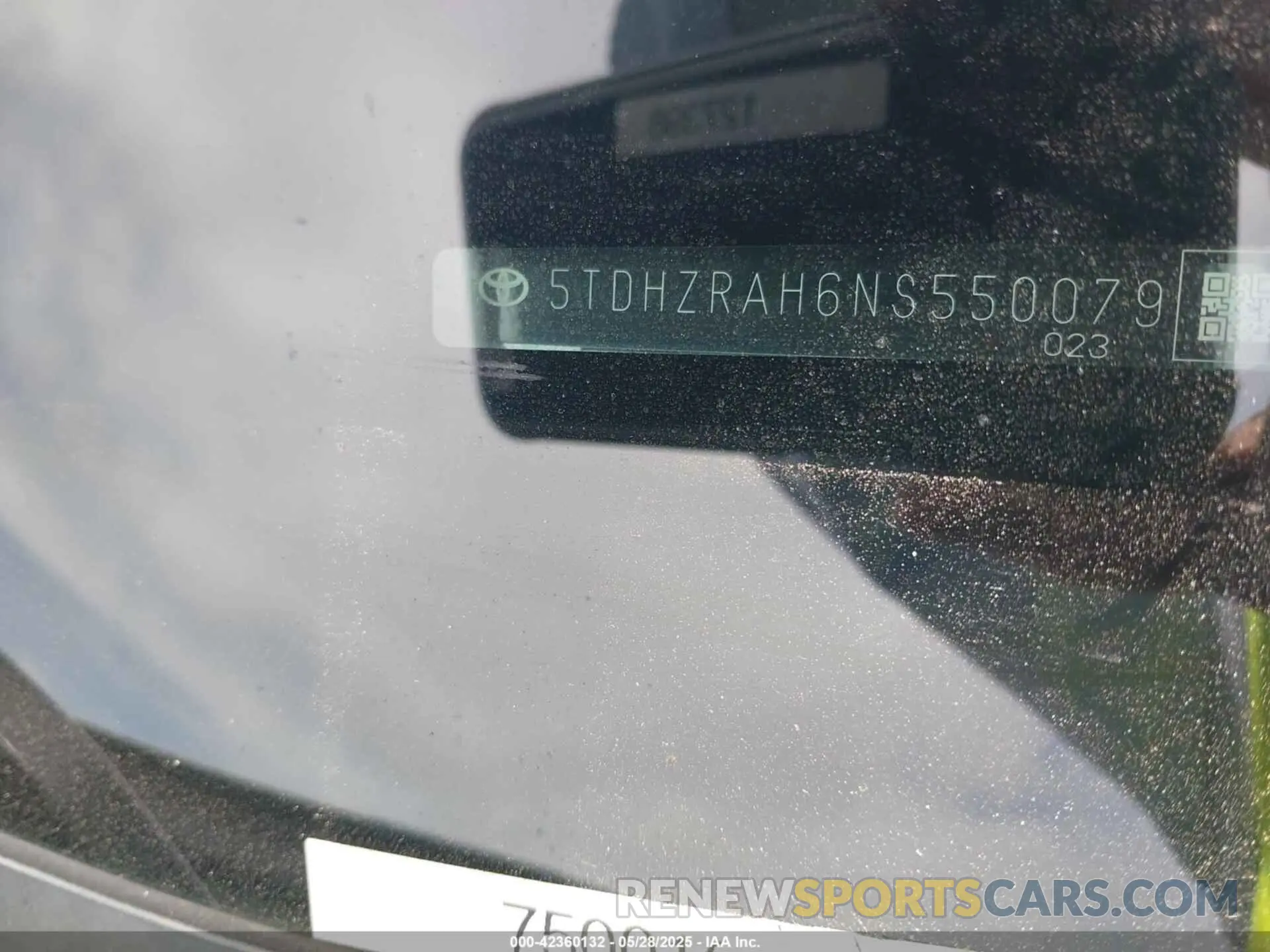 9 Photograph of a damaged car 5TDHZRAH6NS550079 TOYOTA HIGHLANDER 2022