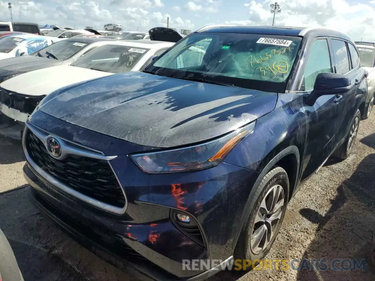 1 Photograph of a damaged car 5TDHZRAH9NS134009 TOYOTA HIGHLANDER 2022