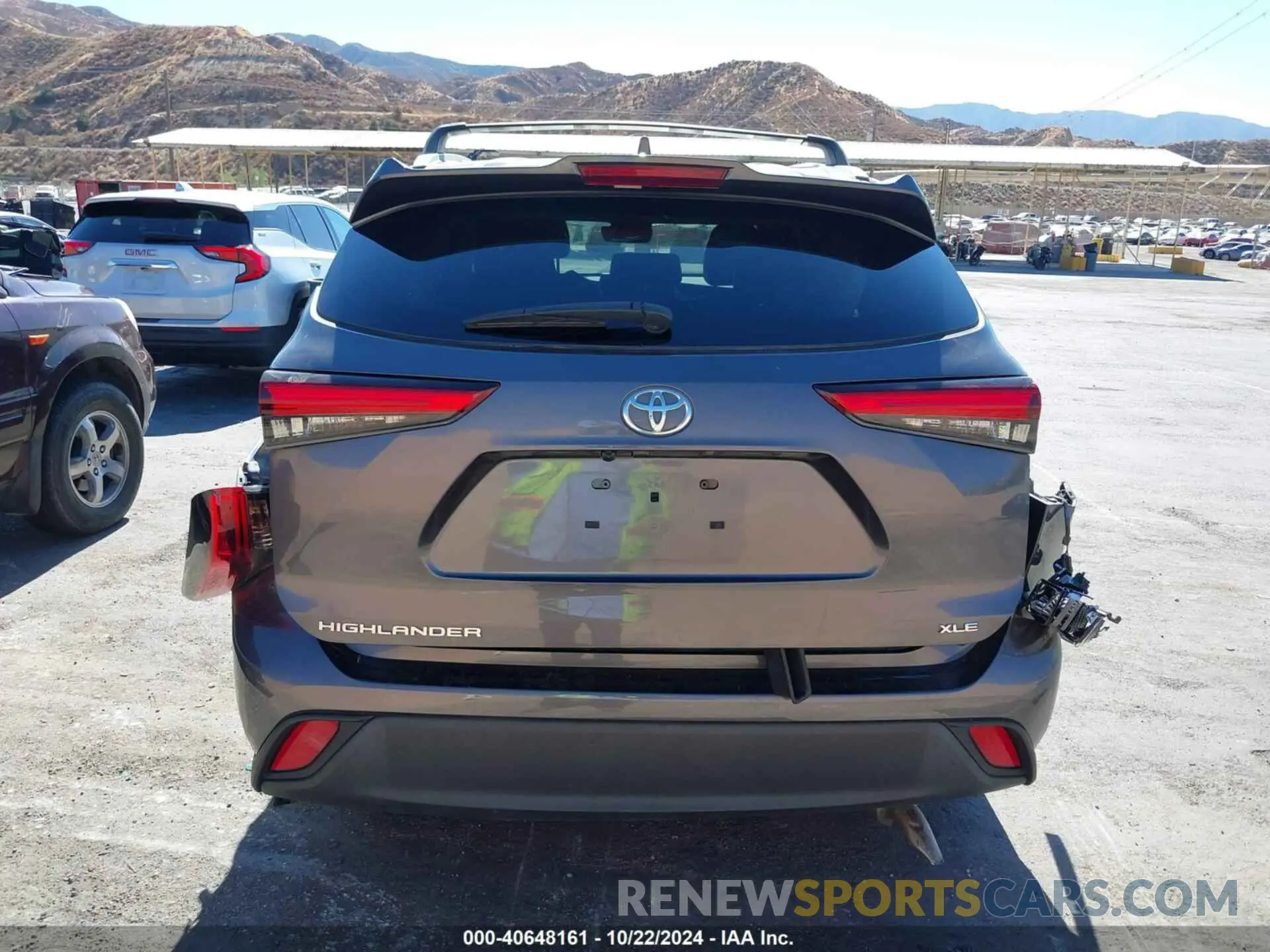 15 Photograph of a damaged car 5TDHZRAH9NS547628 TOYOTA HIGHLANDER 2022