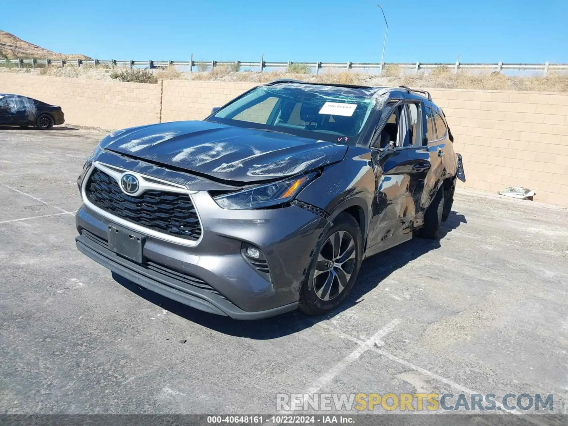 2 Photograph of a damaged car 5TDHZRAH9NS547628 TOYOTA HIGHLANDER 2022