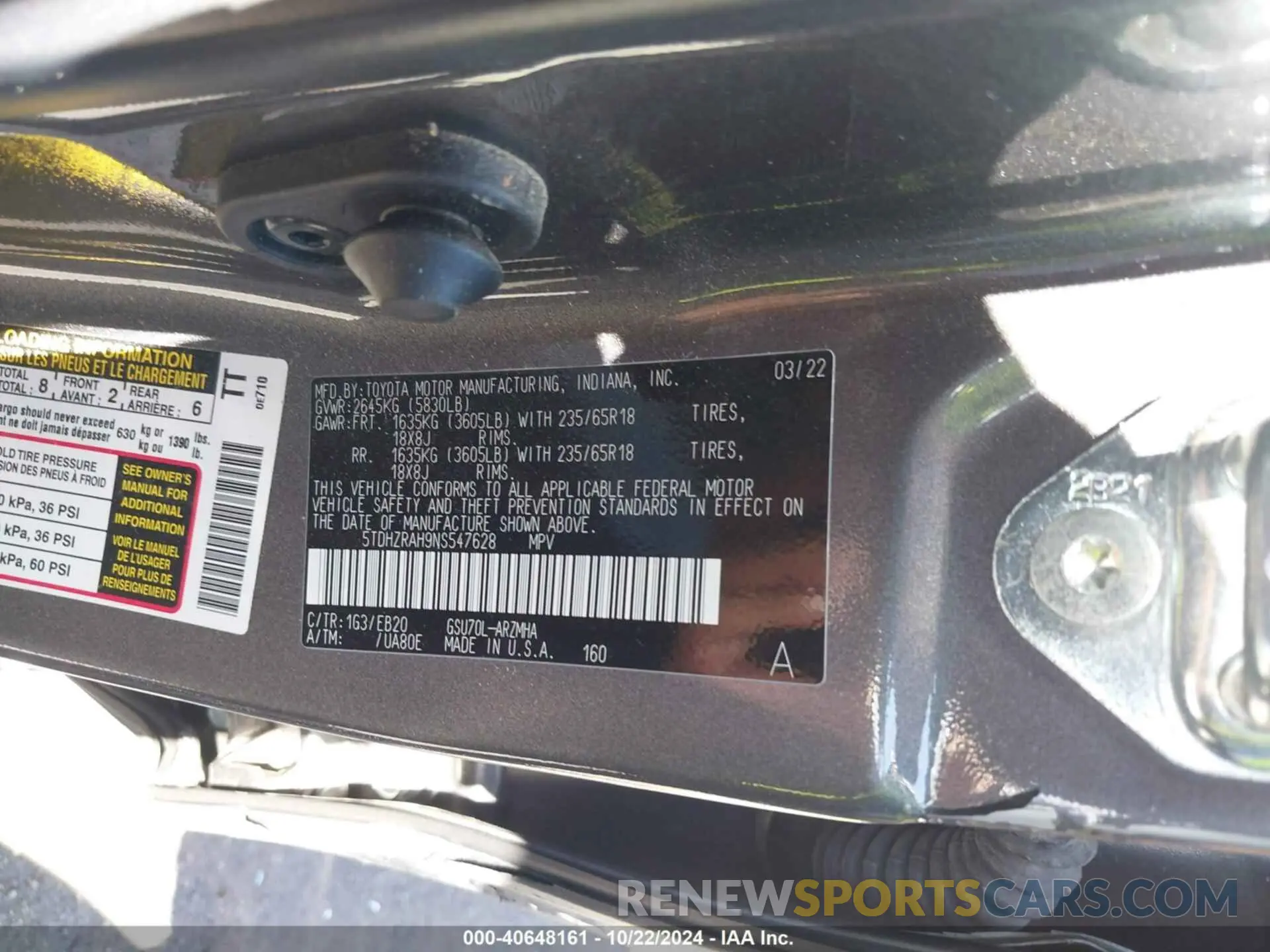 9 Photograph of a damaged car 5TDHZRAH9NS547628 TOYOTA HIGHLANDER 2022