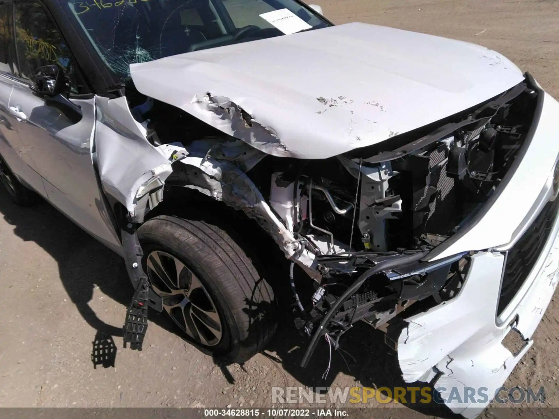 6 Photograph of a damaged car 5TDHZRBH0NS572352 TOYOTA HIGHLANDER 2022