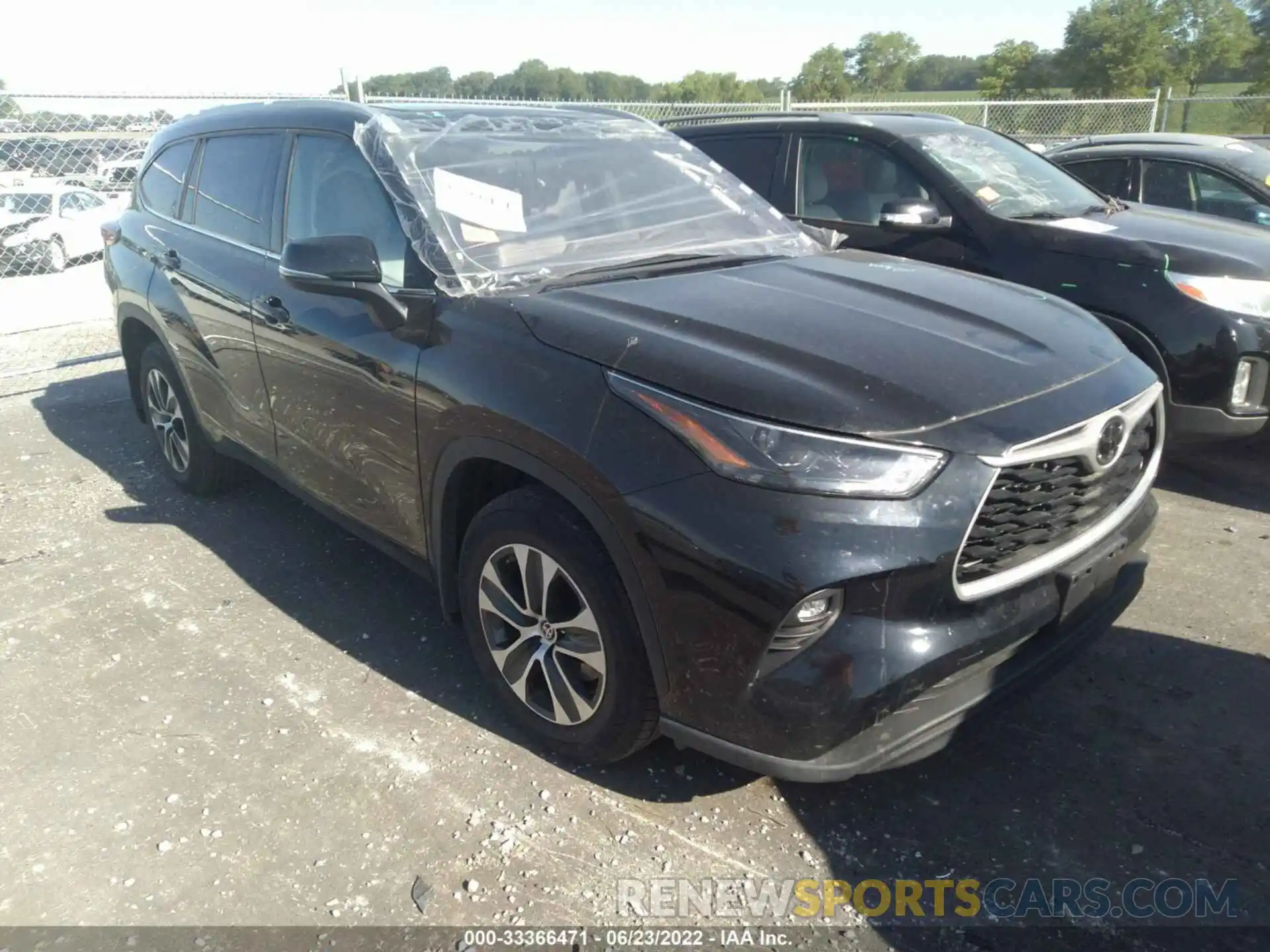 1 Photograph of a damaged car 5TDHZRBH1NS172784 TOYOTA HIGHLANDER 2022