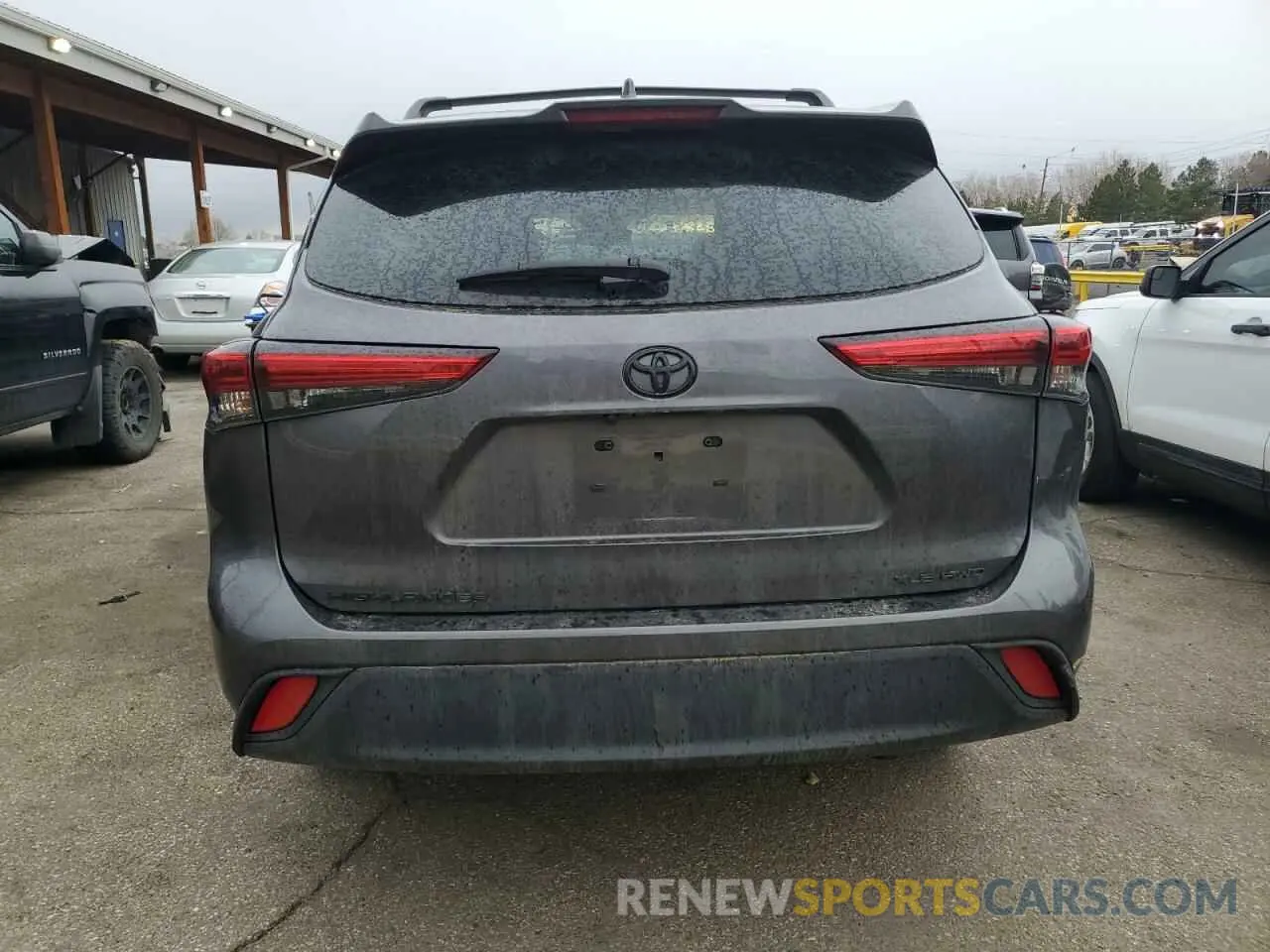 6 Photograph of a damaged car 5TDHZRBH1NS562459 TOYOTA HIGHLANDER 2022