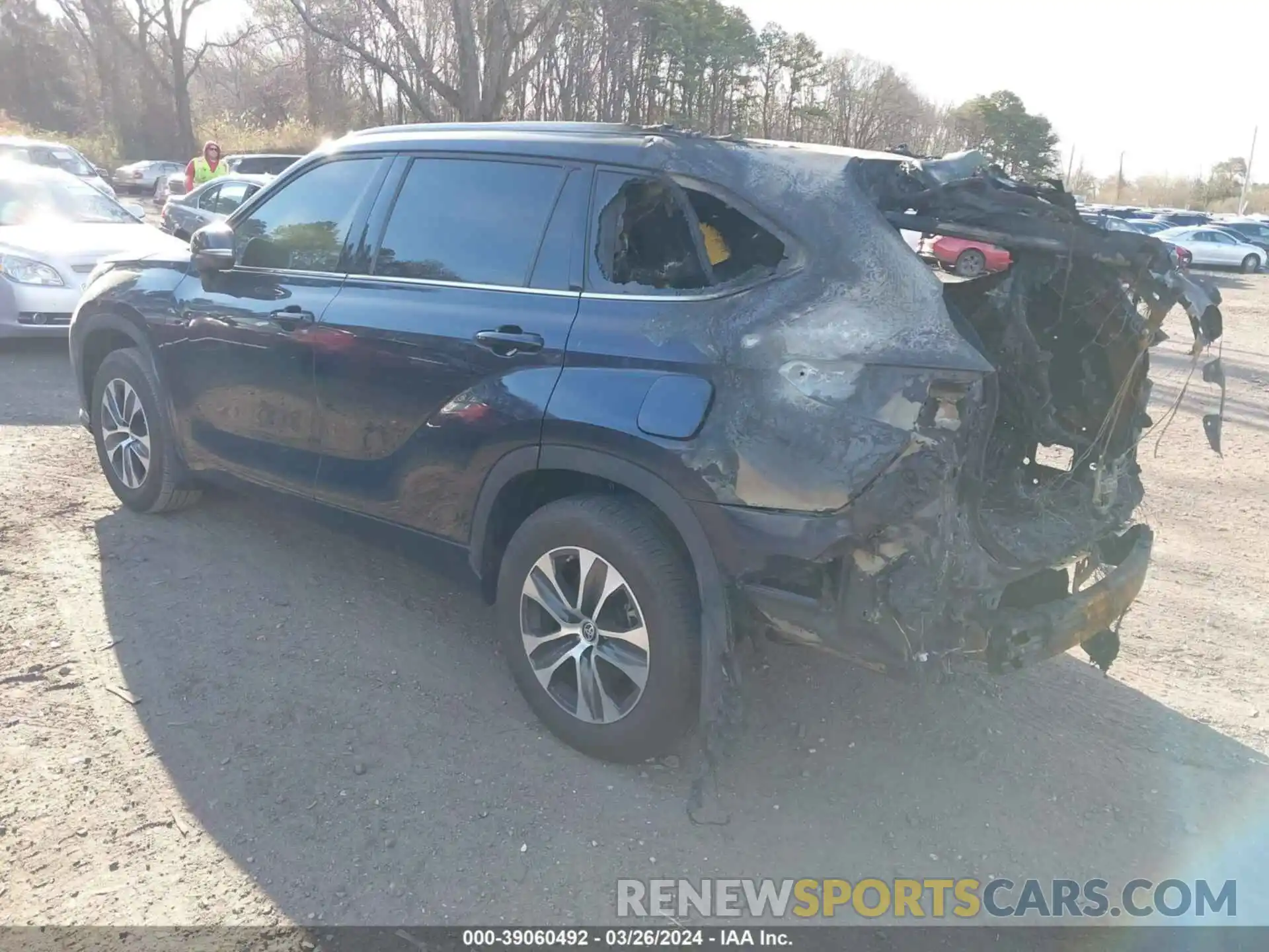 3 Photograph of a damaged car 5TDHZRBH1NS571632 TOYOTA HIGHLANDER 2022