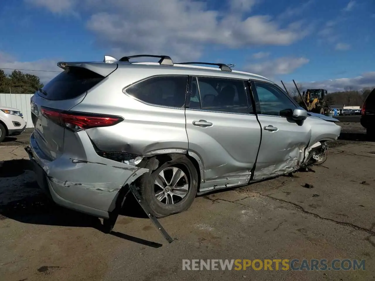 3 Photograph of a damaged car 5TDHZRBH1NS584915 TOYOTA HIGHLANDER 2022
