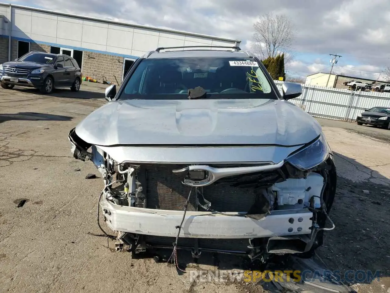 5 Photograph of a damaged car 5TDHZRBH1NS584915 TOYOTA HIGHLANDER 2022