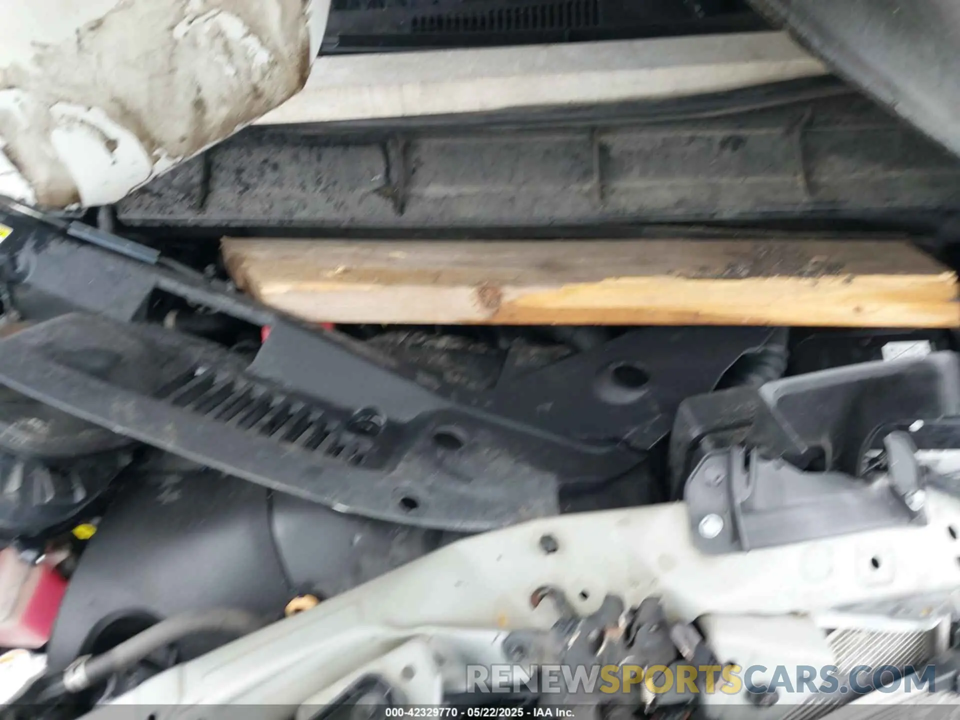 10 Photograph of a damaged car 5TDHZRBH2NS191084 TOYOTA HIGHLANDER 2022