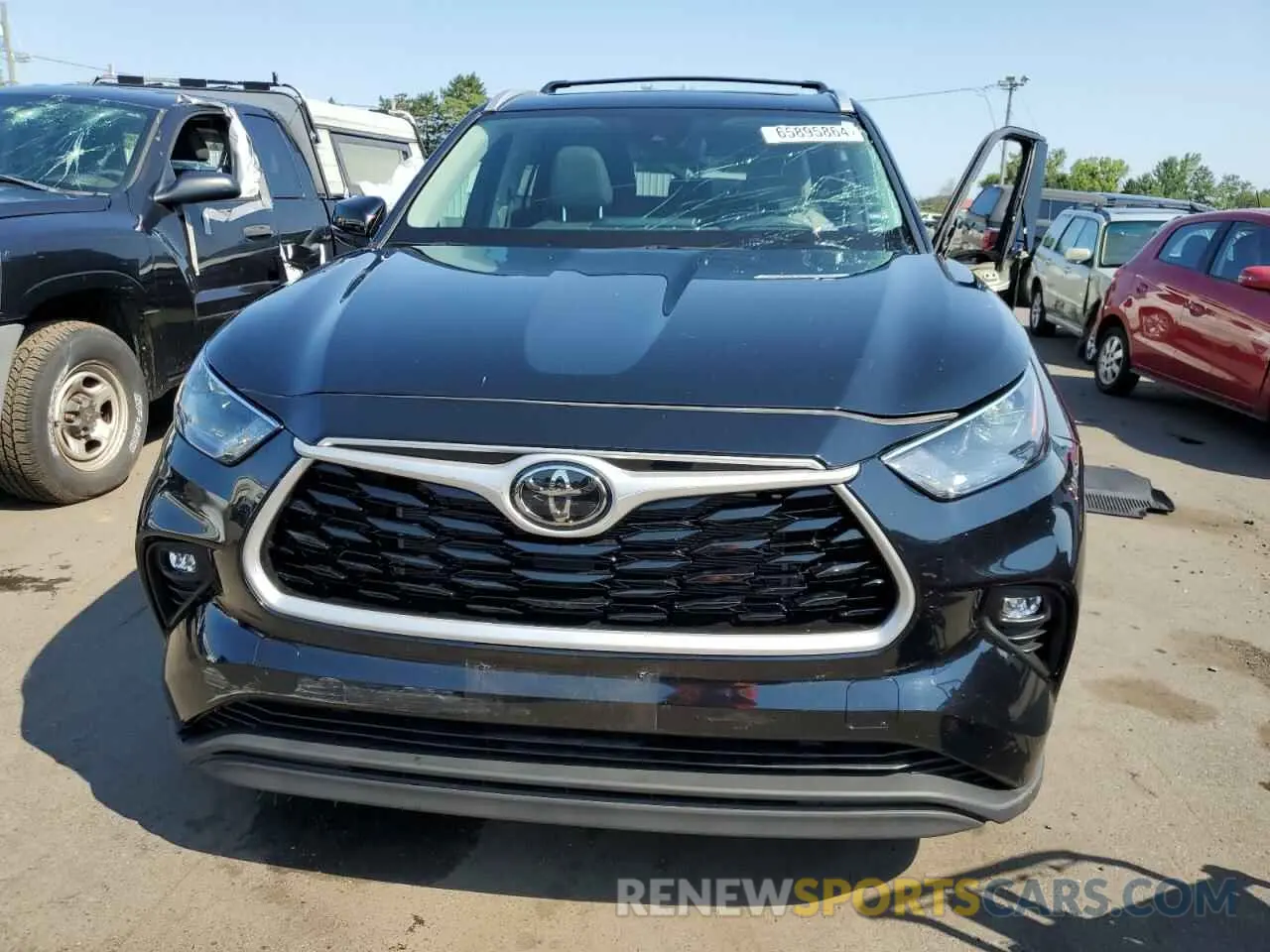 5 Photograph of a damaged car 5TDHZRBH2NS221555 TOYOTA HIGHLANDER 2022