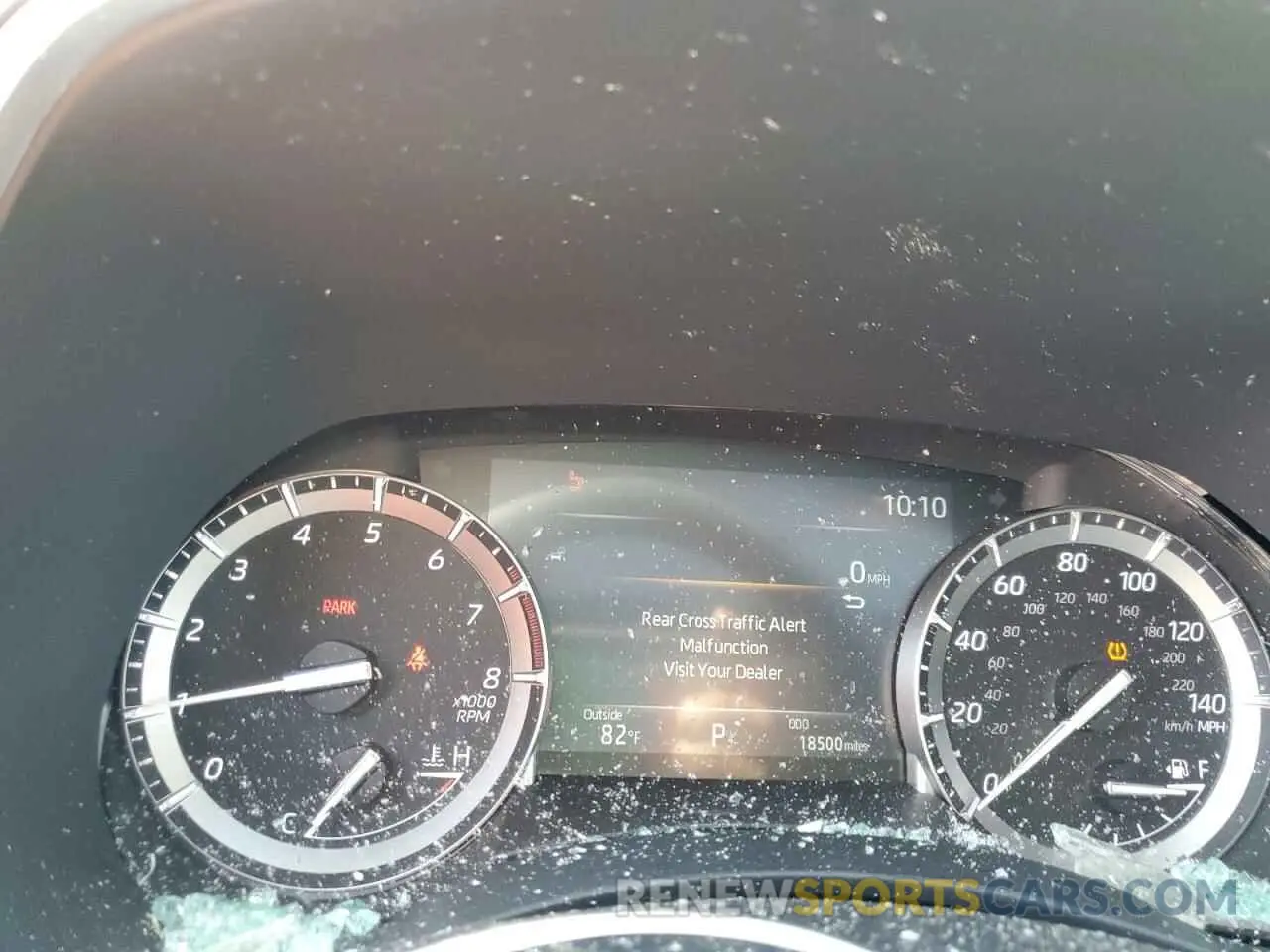 9 Photograph of a damaged car 5TDHZRBH2NS221555 TOYOTA HIGHLANDER 2022