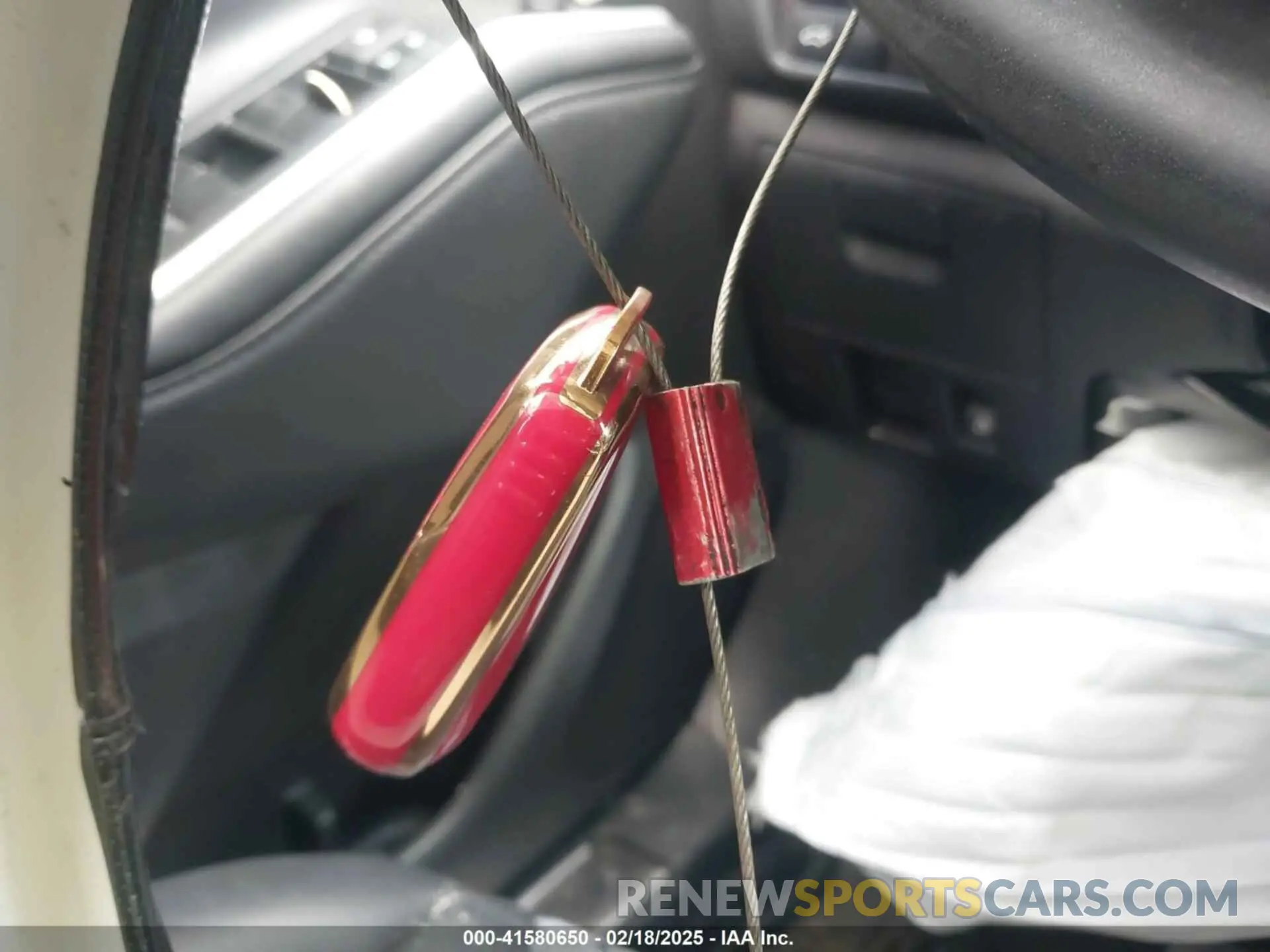 11 Photograph of a damaged car 5TDHZRBH2NS257729 TOYOTA HIGHLANDER 2022