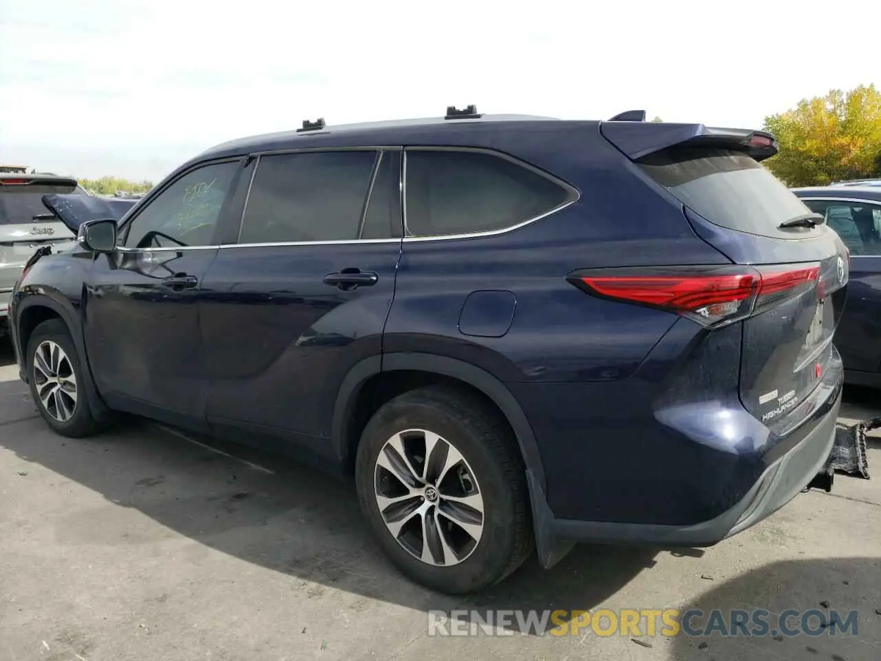 2 Photograph of a damaged car 5TDHZRBH2NS570666 TOYOTA HIGHLANDER 2022