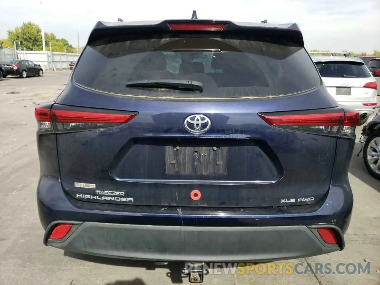 6 Photograph of a damaged car 5TDHZRBH2NS570666 TOYOTA HIGHLANDER 2022