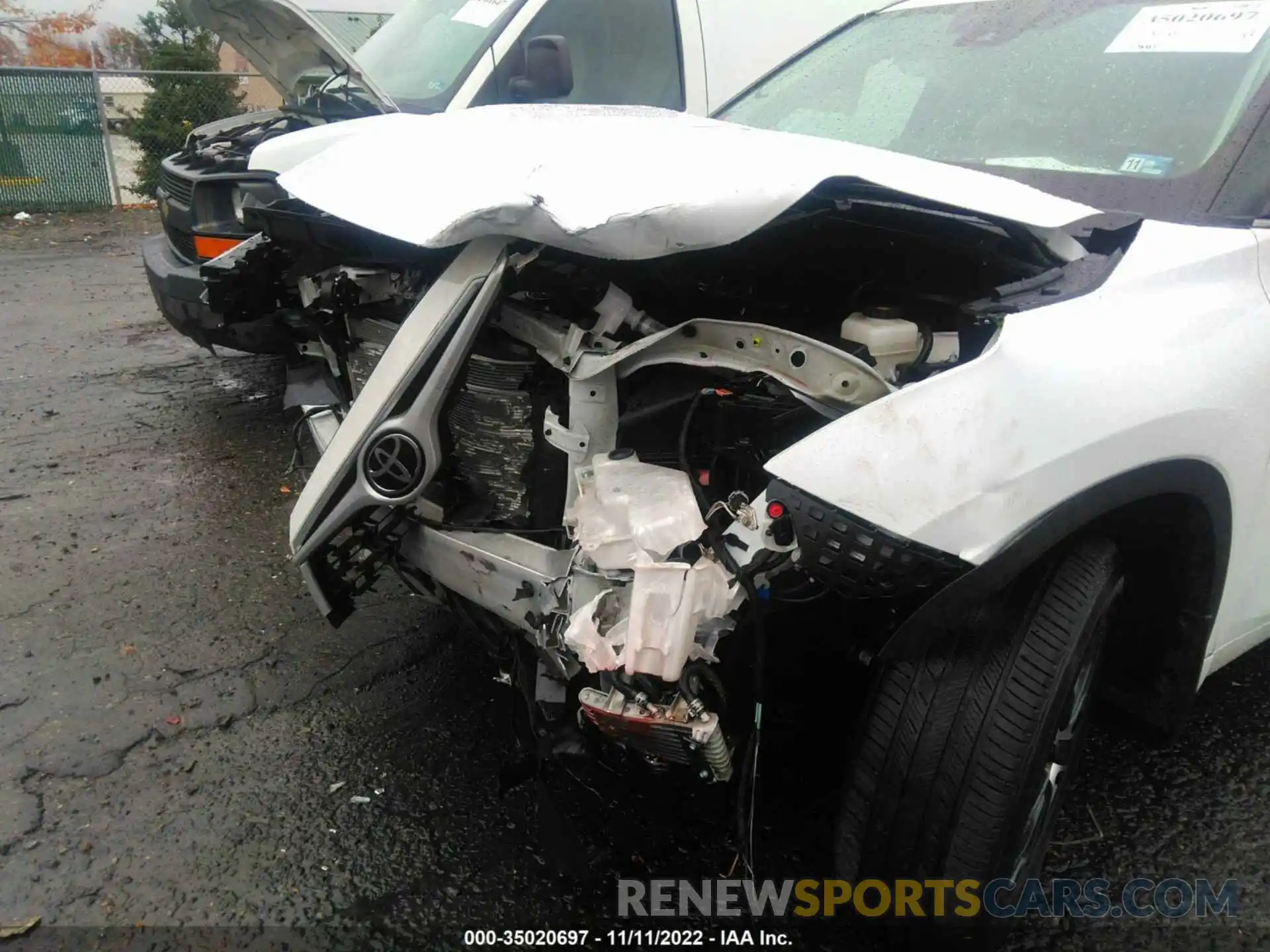 6 Photograph of a damaged car 5TDHZRBH4NS168261 TOYOTA HIGHLANDER 2022