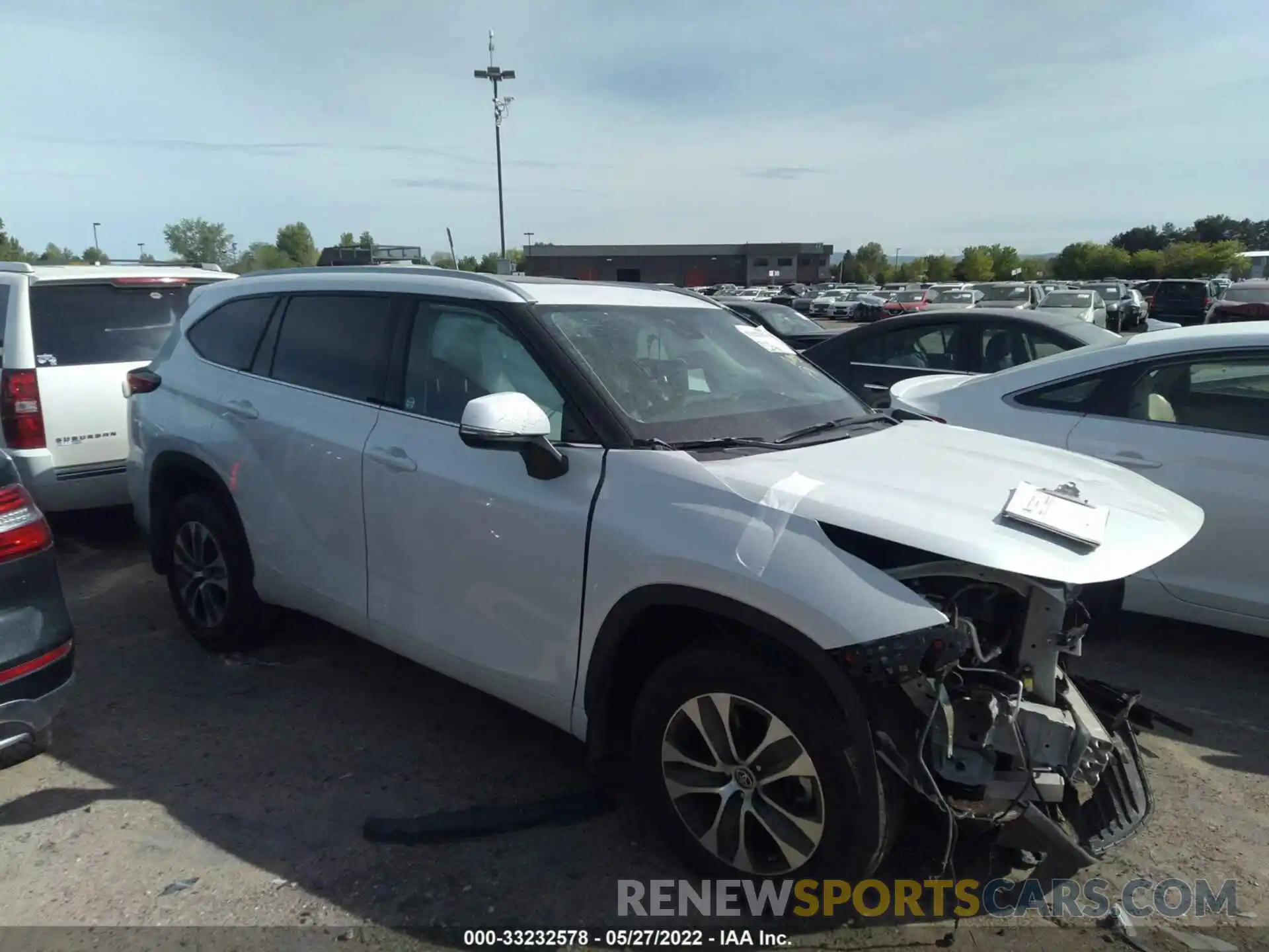 1 Photograph of a damaged car 5TDHZRBH6NS572257 TOYOTA HIGHLANDER 2022