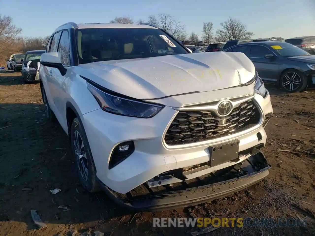 1 Photograph of a damaged car 5TDHZRBH7NS163717 TOYOTA HIGHLANDER 2022