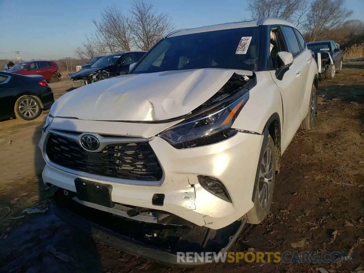 2 Photograph of a damaged car 5TDHZRBH7NS163717 TOYOTA HIGHLANDER 2022