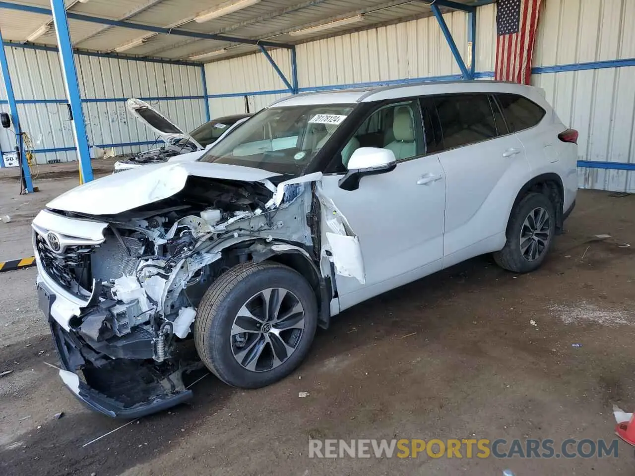1 Photograph of a damaged car 5TDHZRBH7NS207666 TOYOTA HIGHLANDER 2022