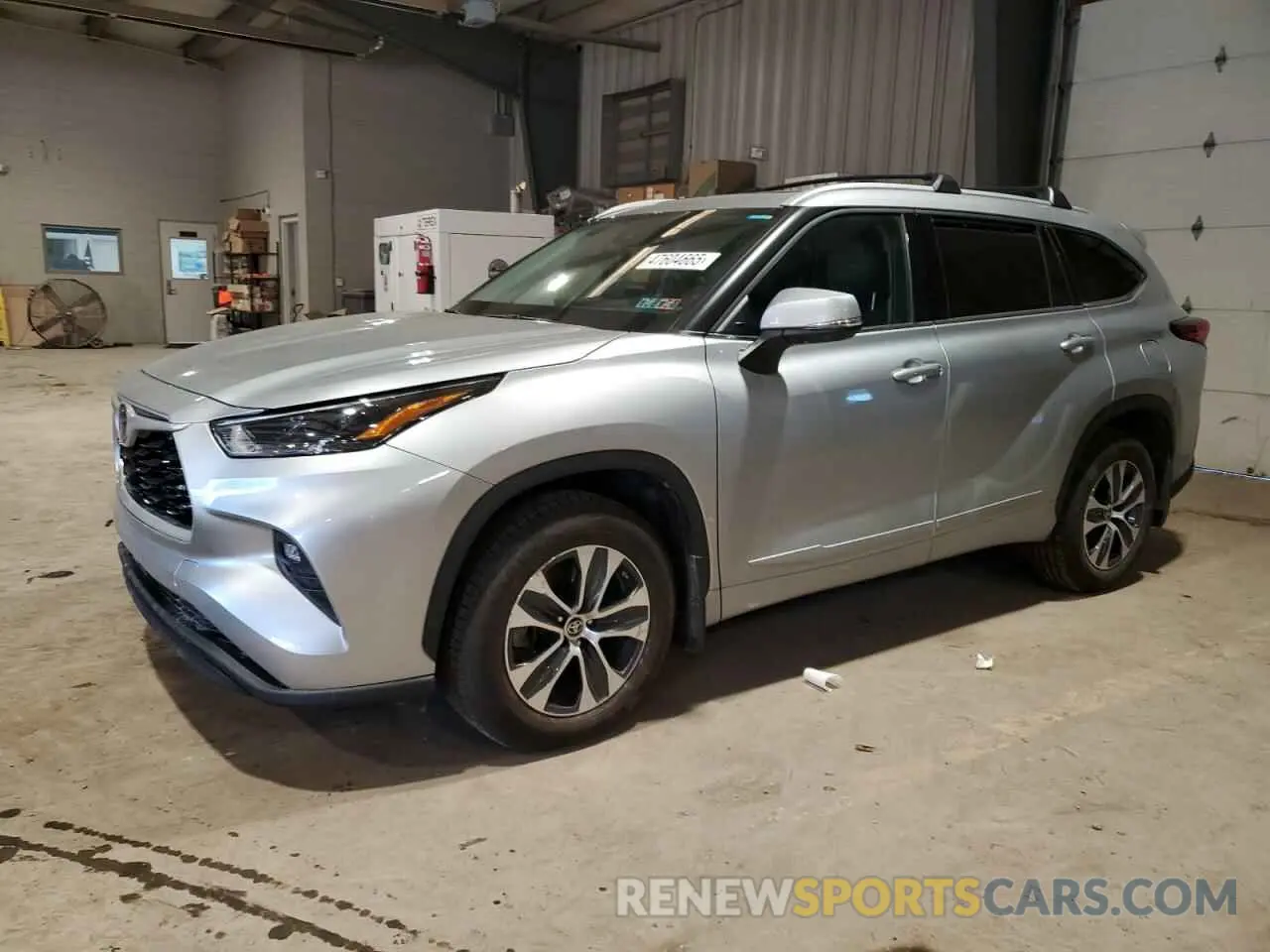 1 Photograph of a damaged car 5TDHZRBH8NS164424 TOYOTA HIGHLANDER 2022