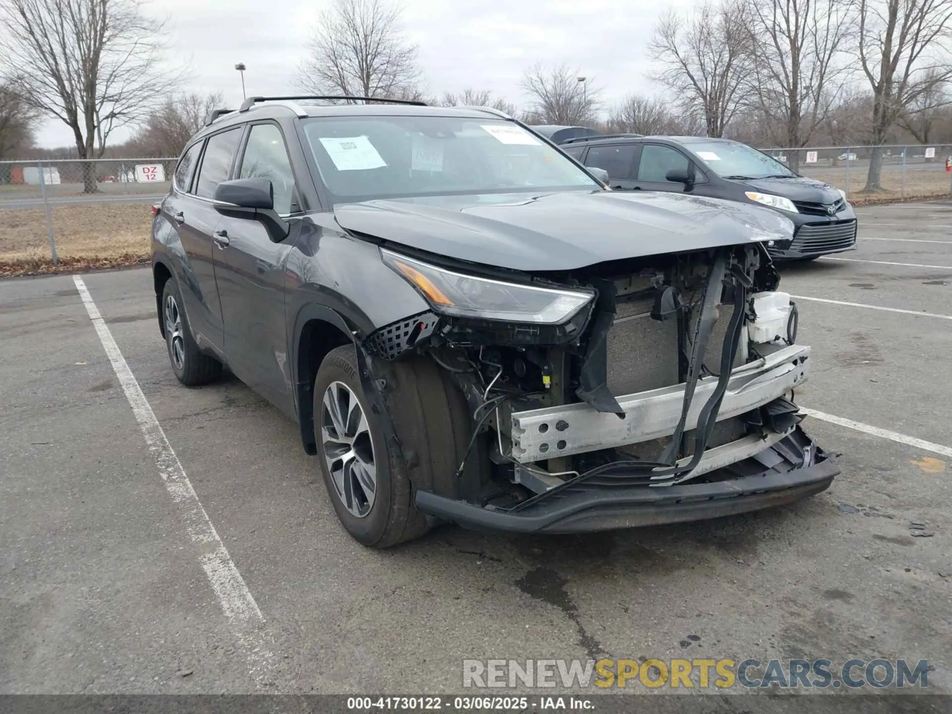 1 Photograph of a damaged car 5TDHZRBH8NS594485 TOYOTA HIGHLANDER 2022