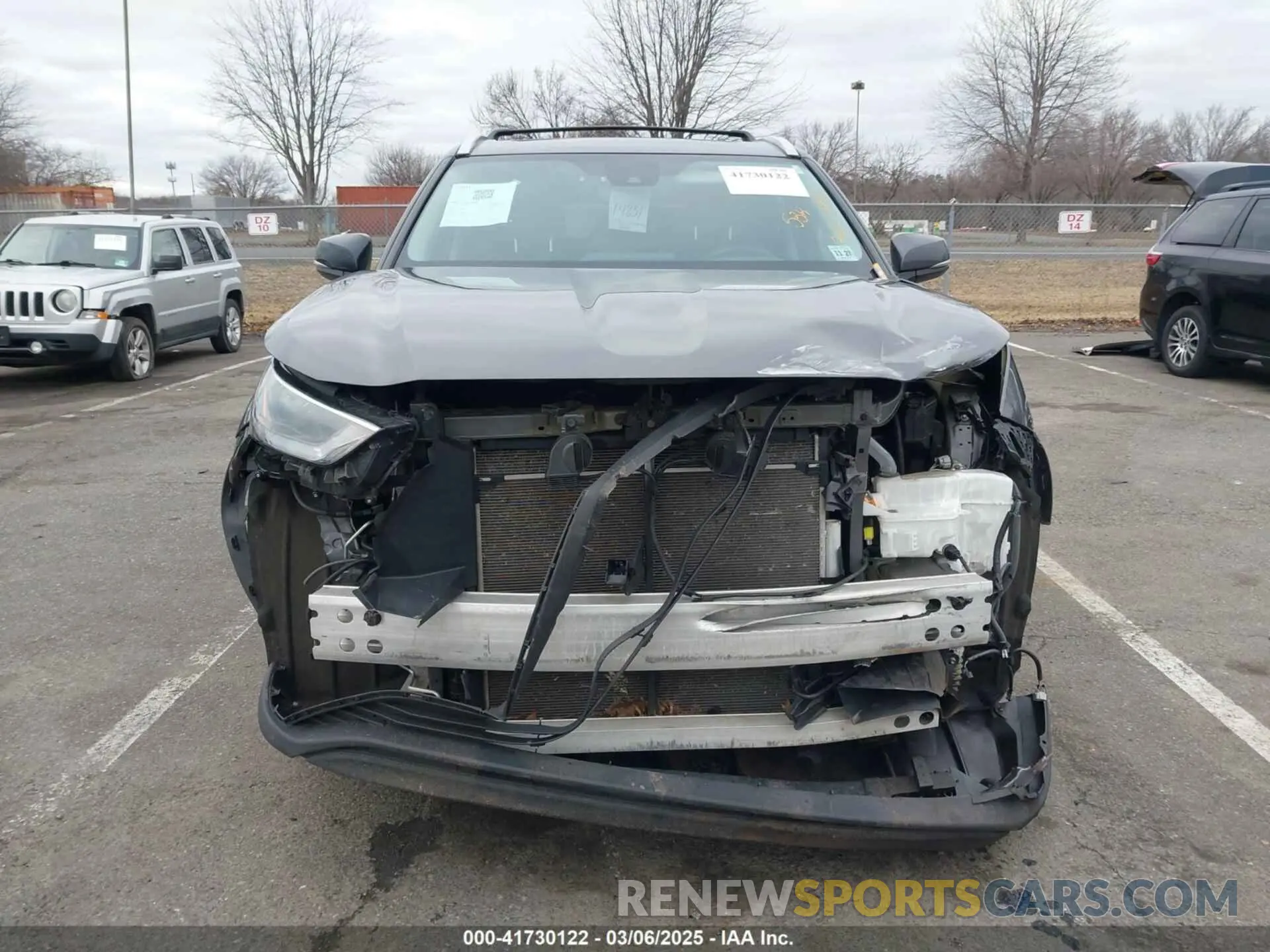 12 Photograph of a damaged car 5TDHZRBH8NS594485 TOYOTA HIGHLANDER 2022