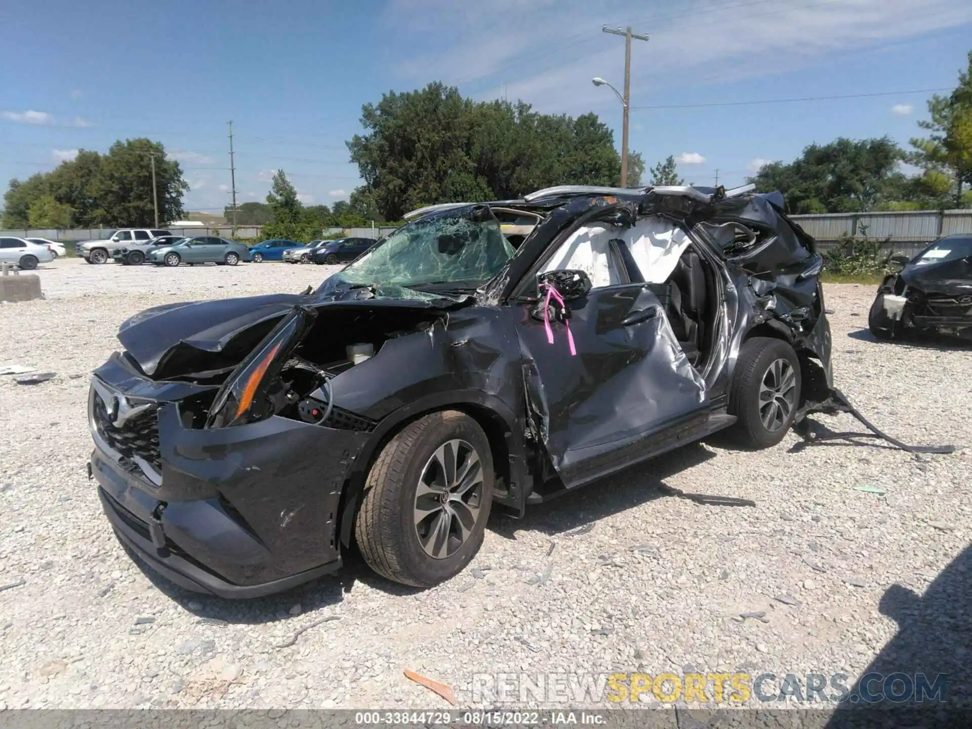 2 Photograph of a damaged car 5TDHZRBH9NS174749 TOYOTA HIGHLANDER 2022