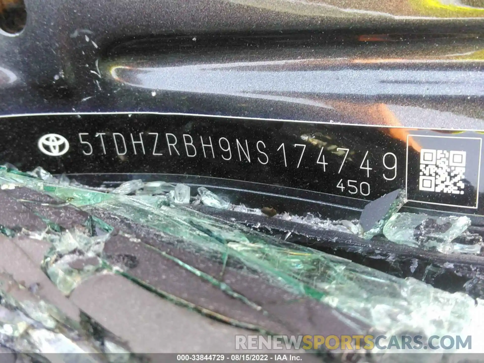 9 Photograph of a damaged car 5TDHZRBH9NS174749 TOYOTA HIGHLANDER 2022