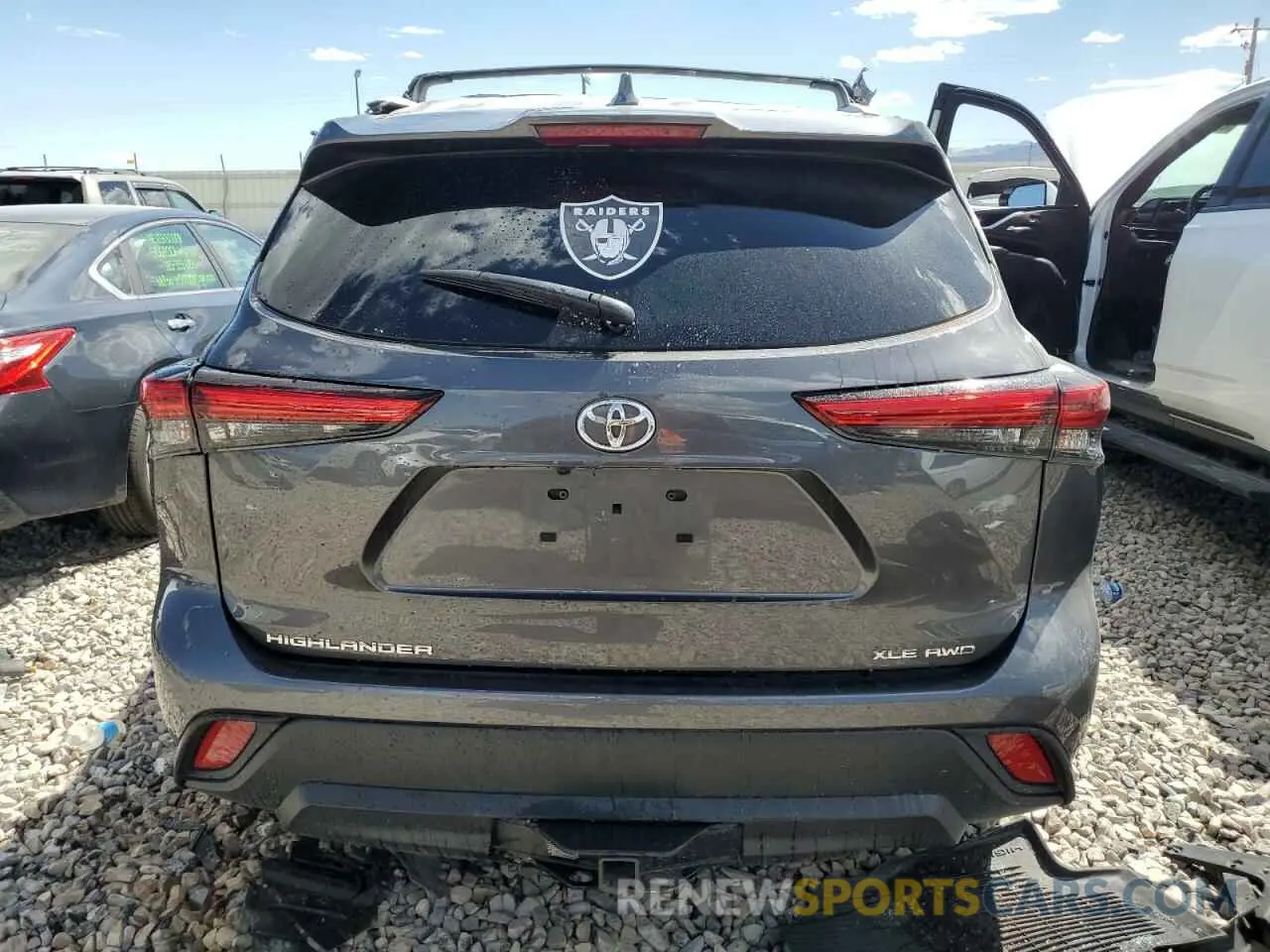 6 Photograph of a damaged car 5TDHZRBH9NS229958 TOYOTA HIGHLANDER 2022