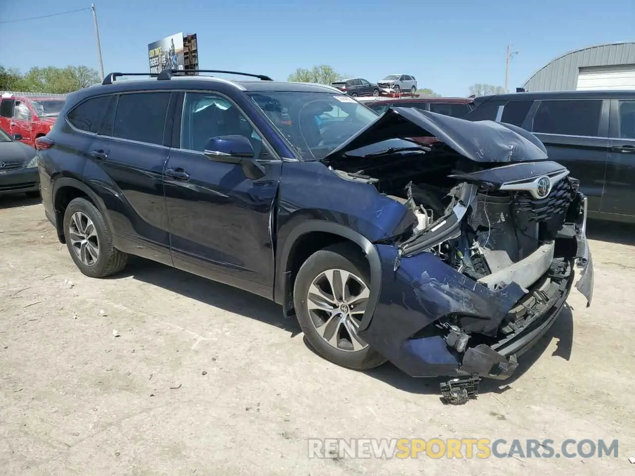 4 Photograph of a damaged car 5TDHZRBH9NS241589 TOYOTA HIGHLANDER 2022