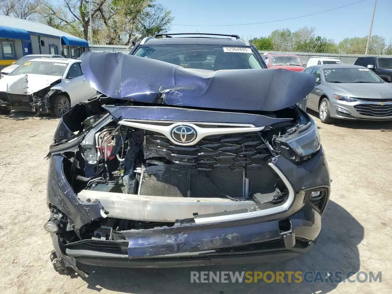 5 Photograph of a damaged car 5TDHZRBH9NS241589 TOYOTA HIGHLANDER 2022