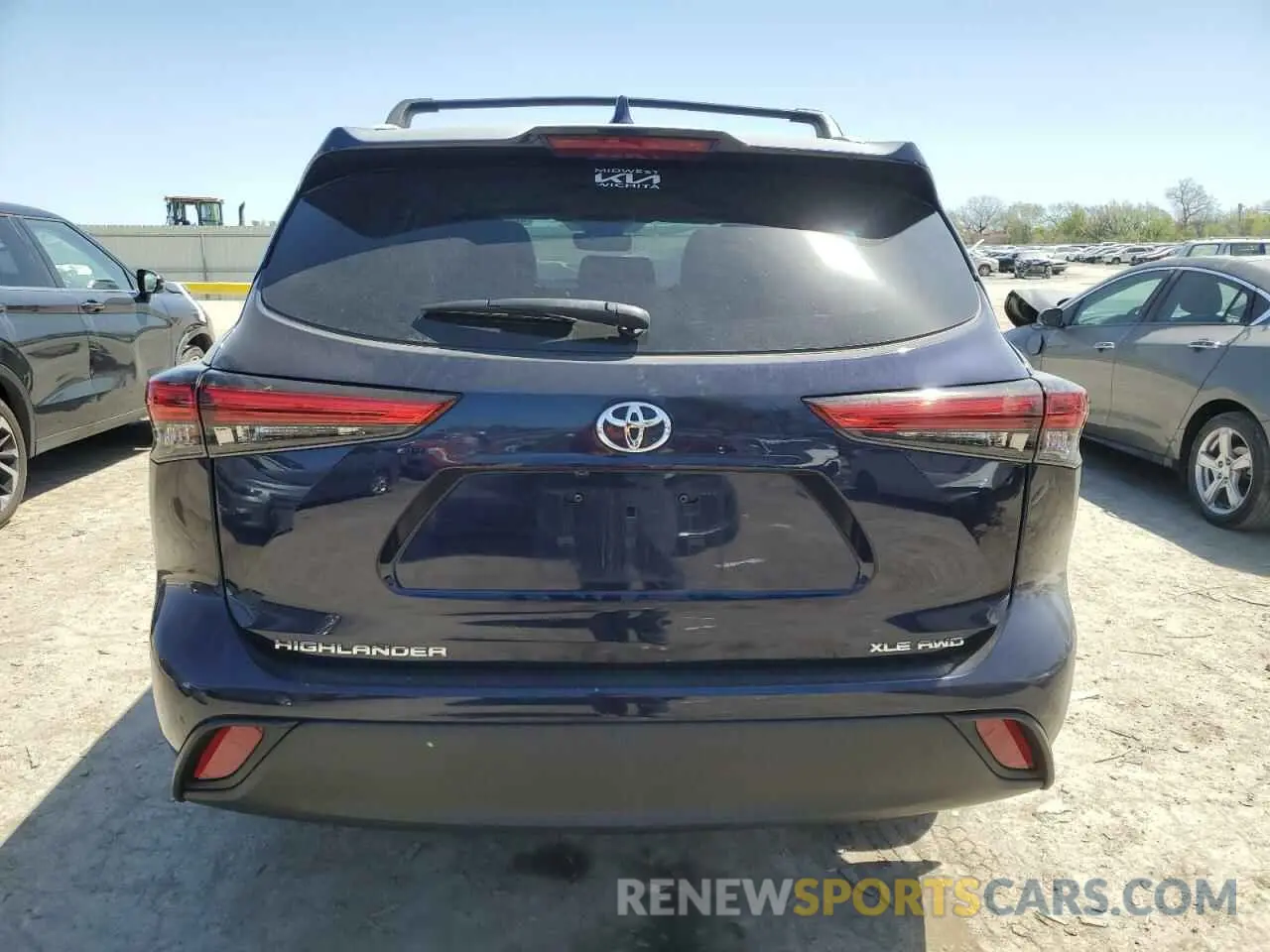 6 Photograph of a damaged car 5TDHZRBH9NS241589 TOYOTA HIGHLANDER 2022