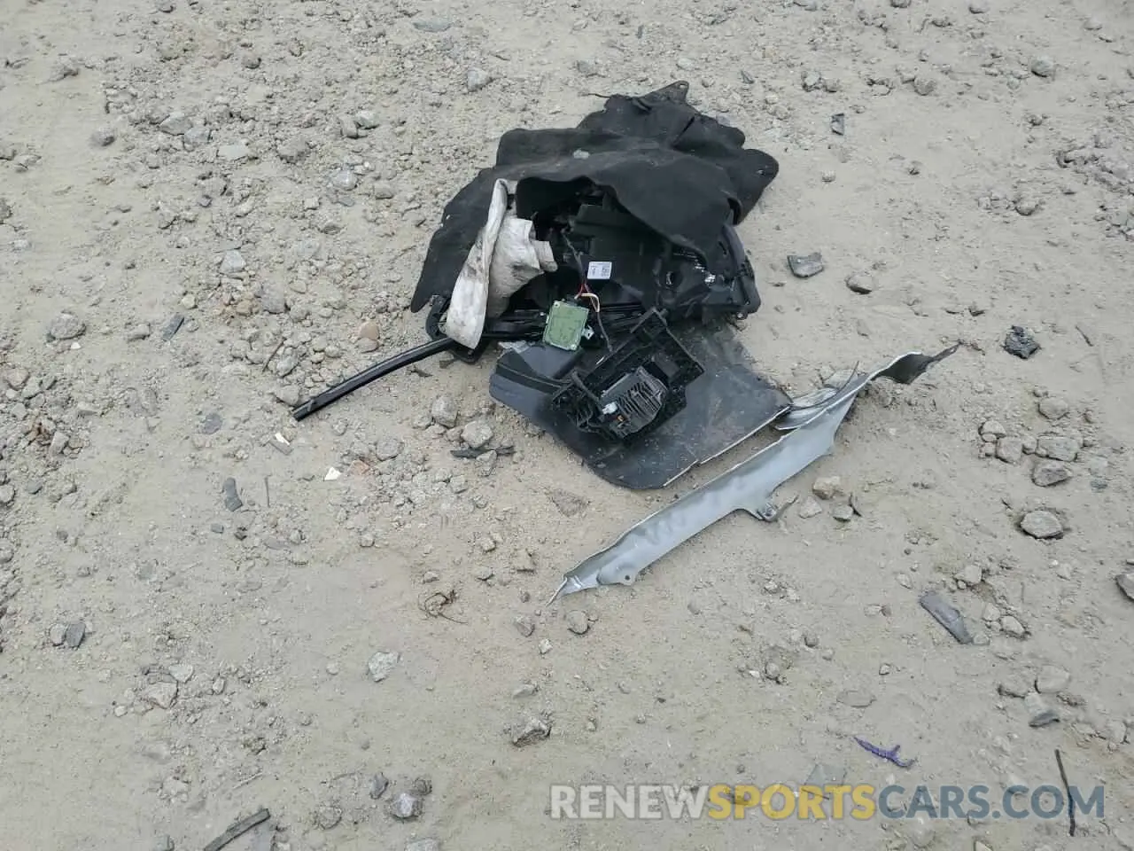 13 Photograph of a damaged car 5TDHZRBH9NS570678 TOYOTA HIGHLANDER 2022