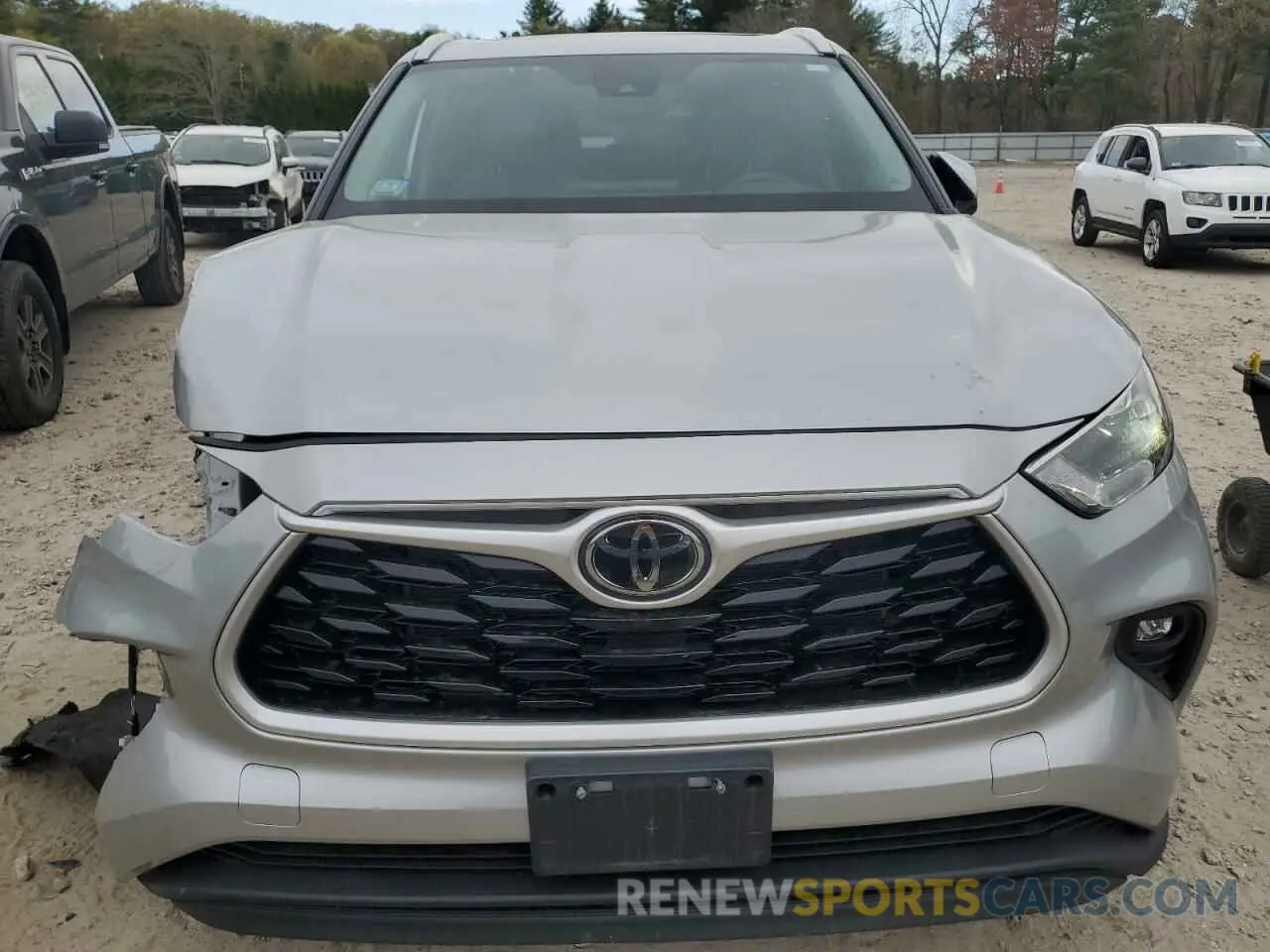 5 Photograph of a damaged car 5TDHZRBH9NS570678 TOYOTA HIGHLANDER 2022