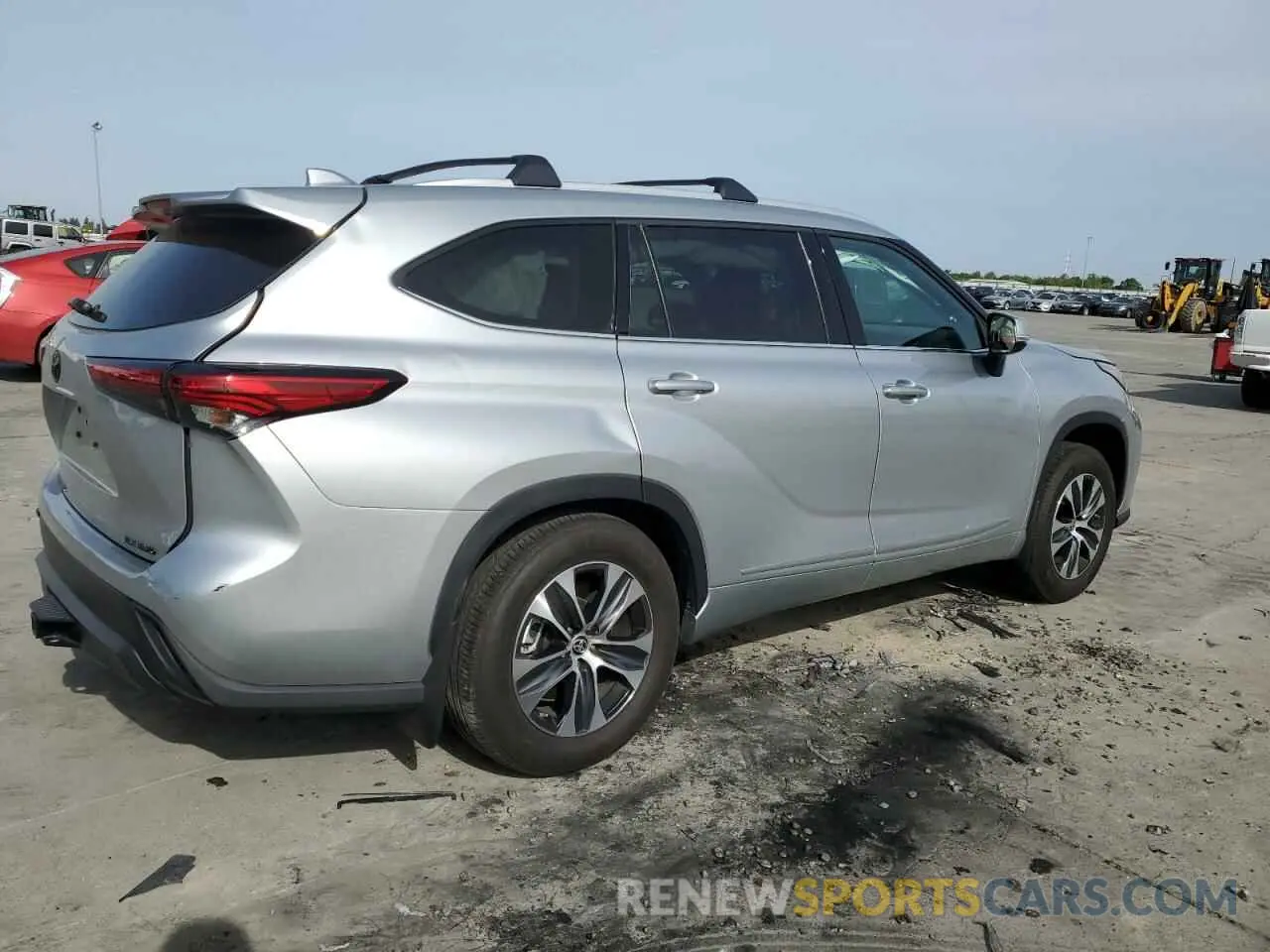 3 Photograph of a damaged car 5TDHZRBH9NS587335 TOYOTA HIGHLANDER 2022