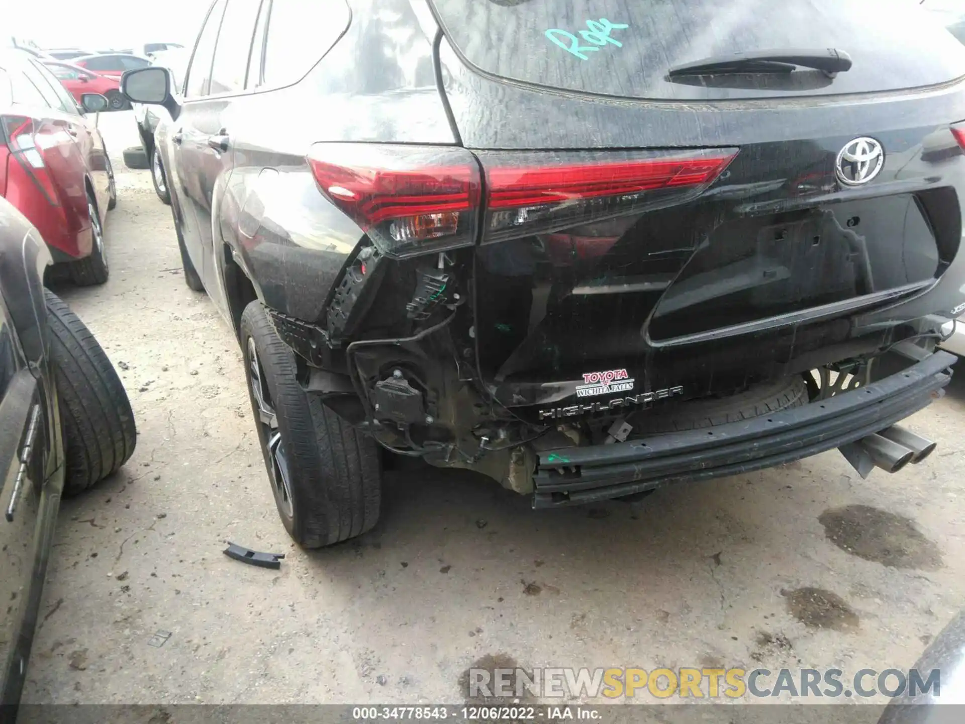 6 Photograph of a damaged car 5TDJZRAH7NS098970 TOYOTA HIGHLANDER 2022