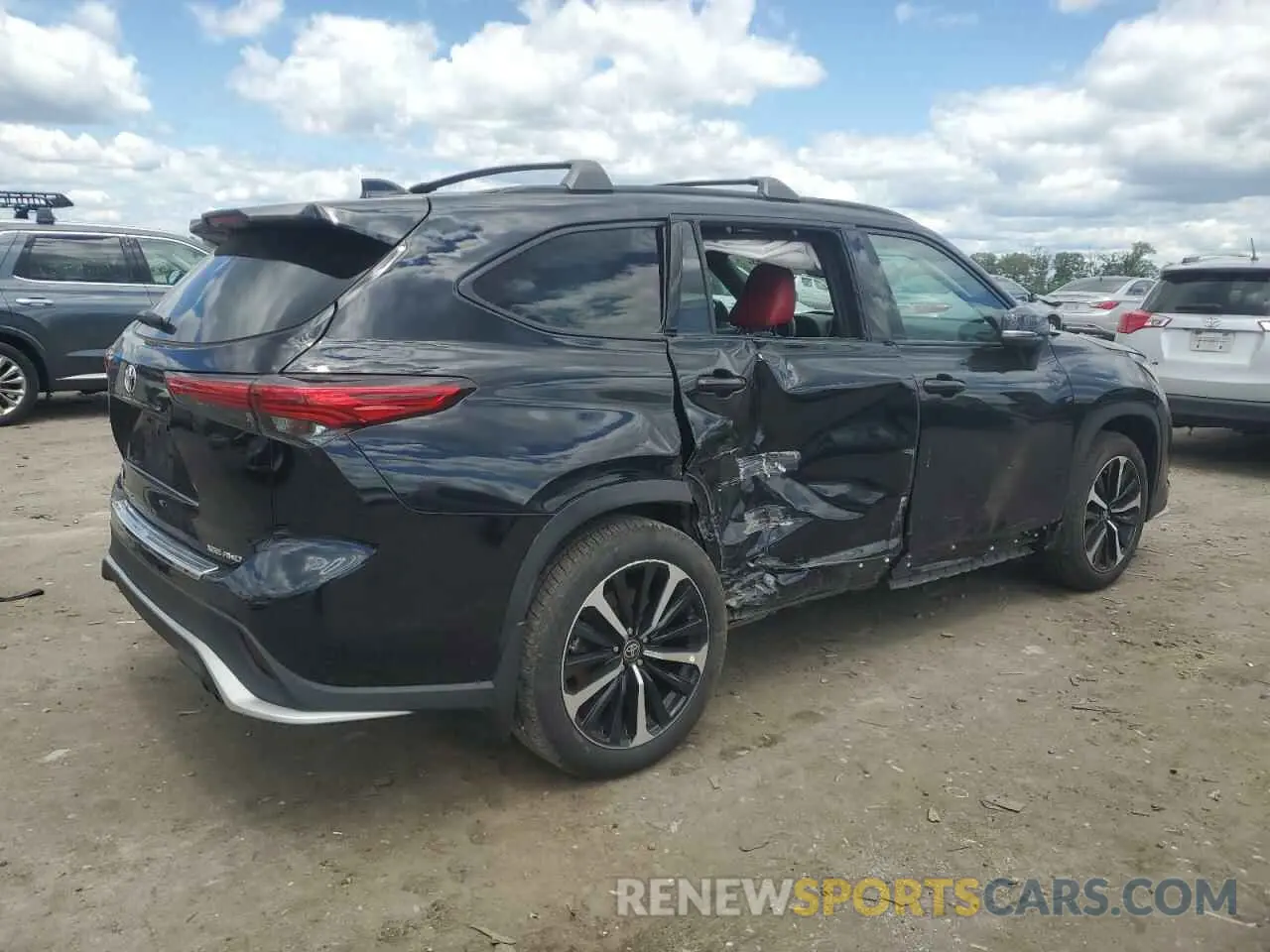 3 Photograph of a damaged car 5TDJZRBH5NS165192 TOYOTA HIGHLANDER 2022