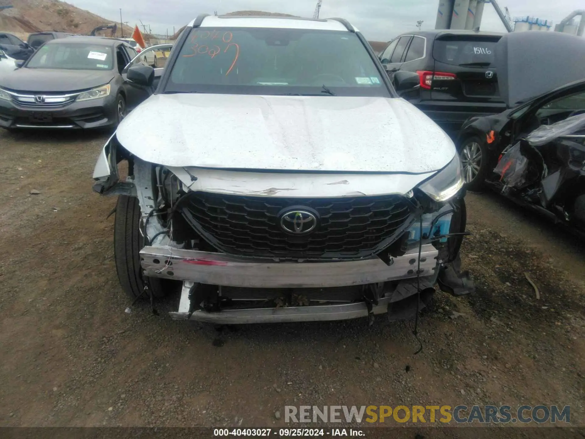 21 Photograph of a damaged car 5TDJZRBH6NS174712 TOYOTA HIGHLANDER 2022