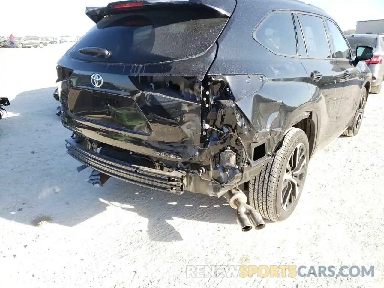 9 Photograph of a damaged car 5TDJZRBHXNS161199 TOYOTA HIGHLANDER 2022