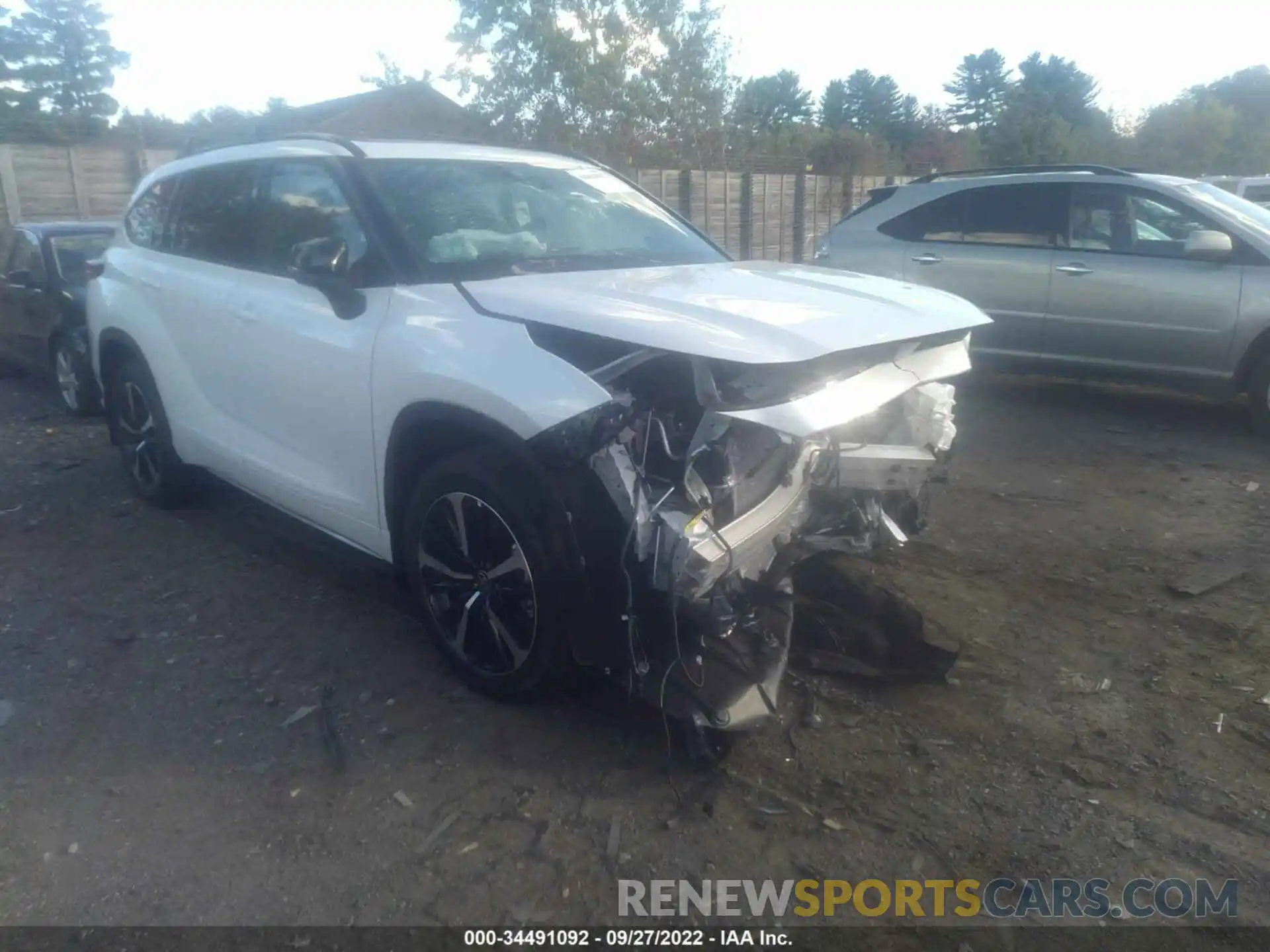 1 Photograph of a damaged car 5TDJZRBHXNS236273 TOYOTA HIGHLANDER 2022